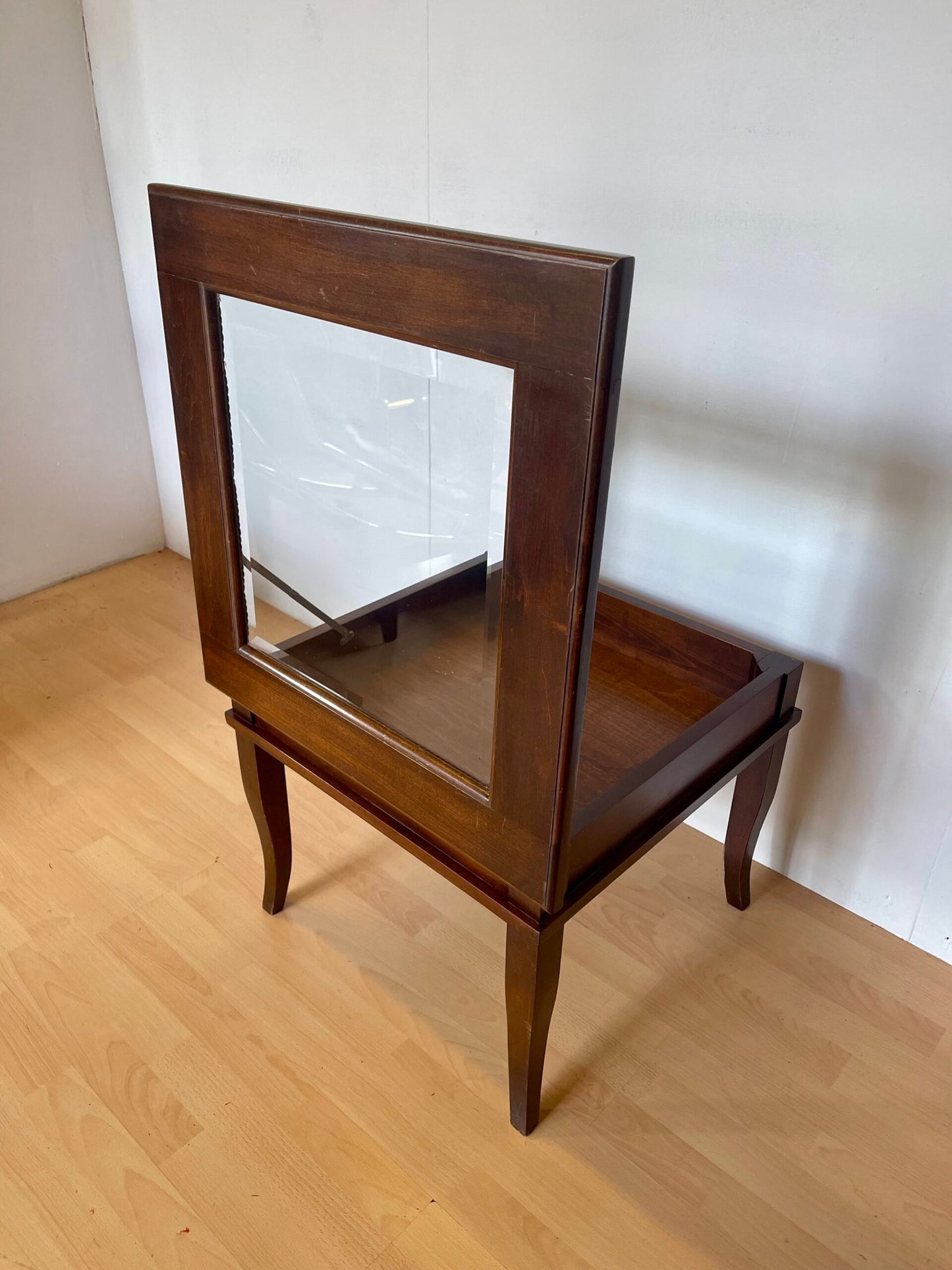 Tavolino da salotto con vetro a vista