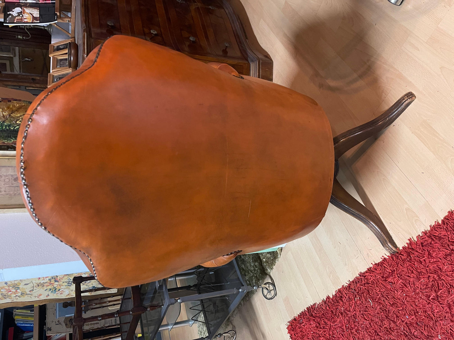 Poltrona Chesterfield girevole in pelle italia anni '80