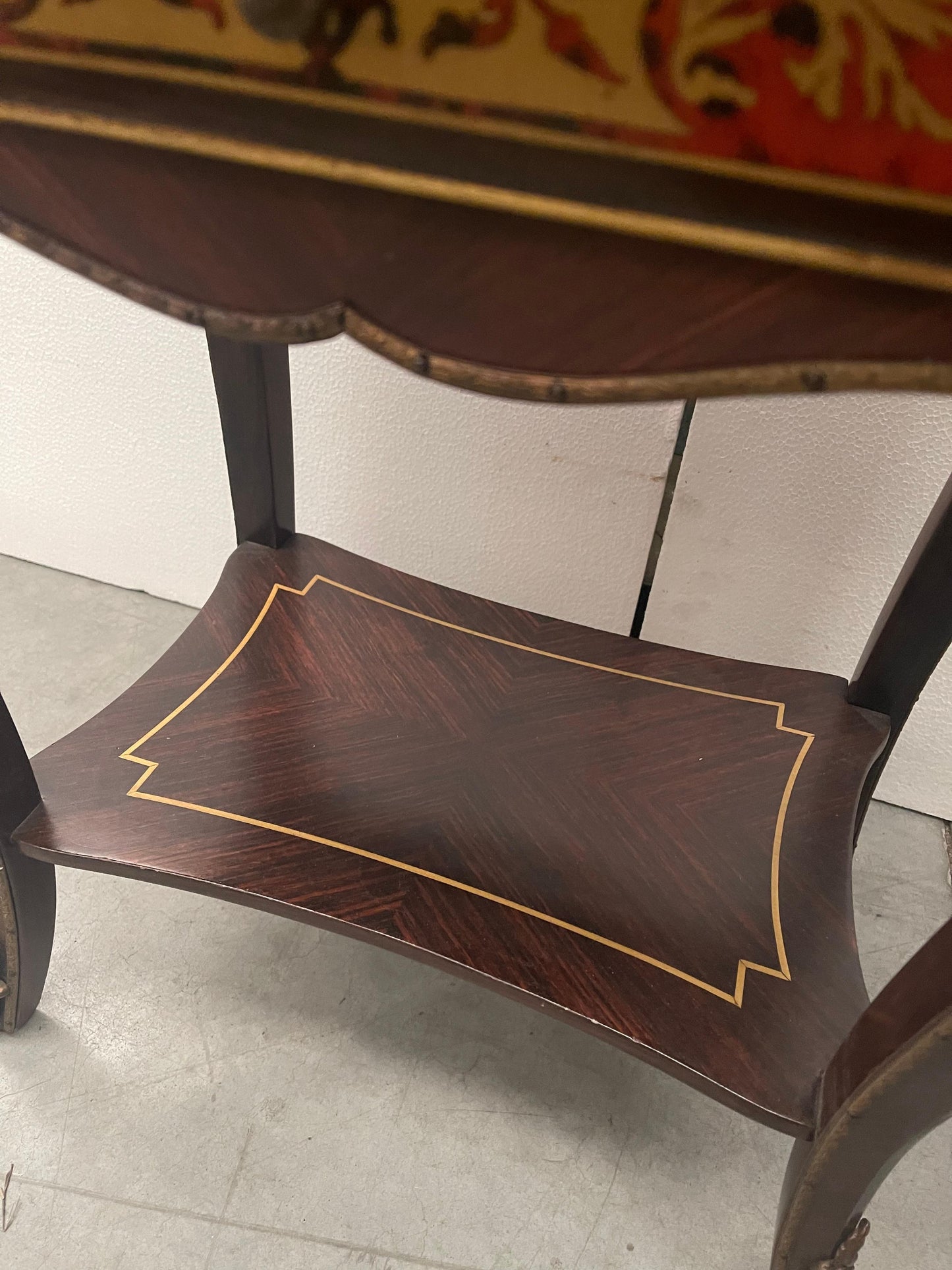 Tavolino da lavoro Luigi XV lastronato in Palissandro ed in bois rose