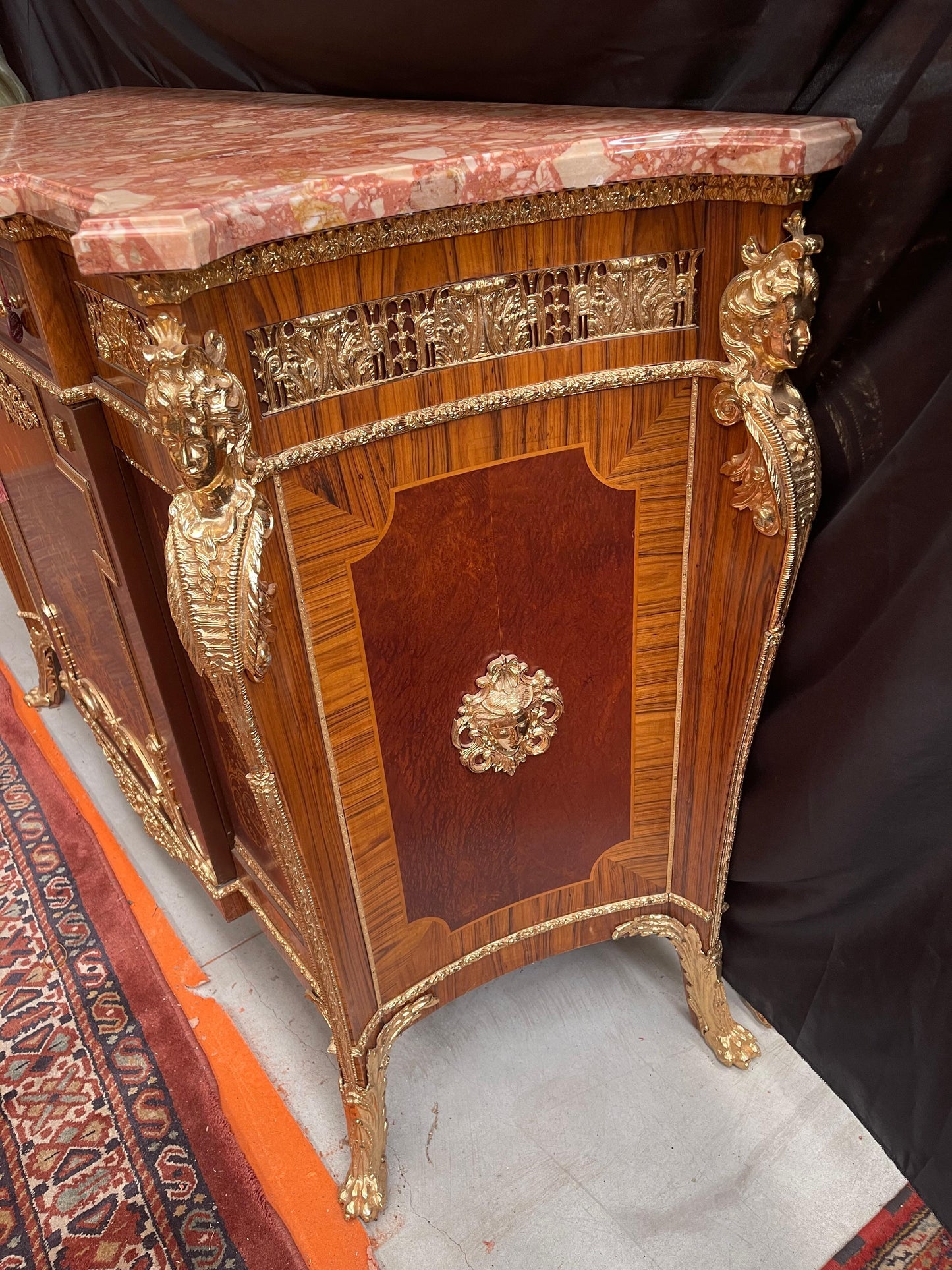 Bellisima Credenza Francese 1970