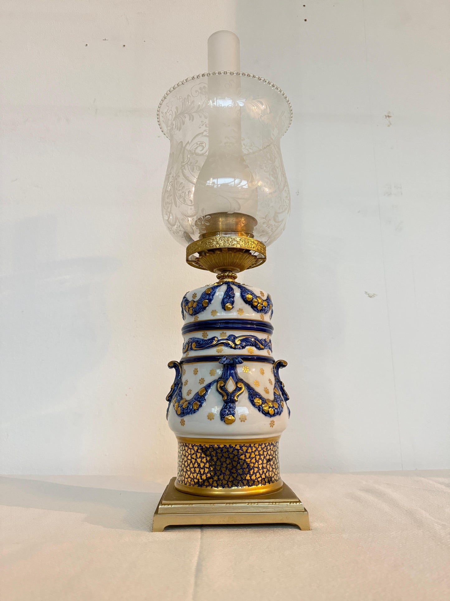 Lampada in porcellana de tavolo sevres france firmata XX secolo