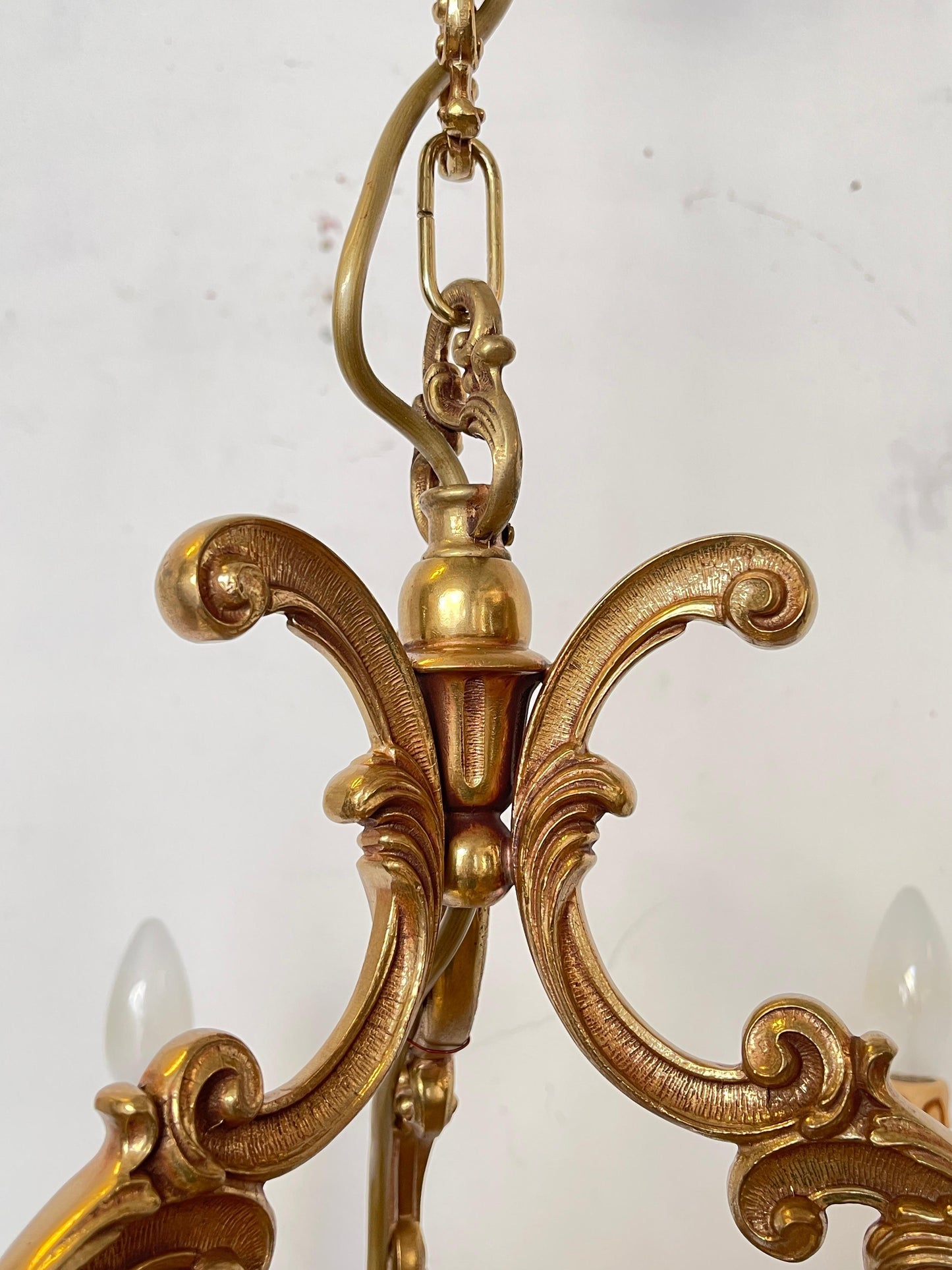 Lampadario Chandelier in Bronzo Dorato a Sei Luci, Versailles - Eleganza Dorata