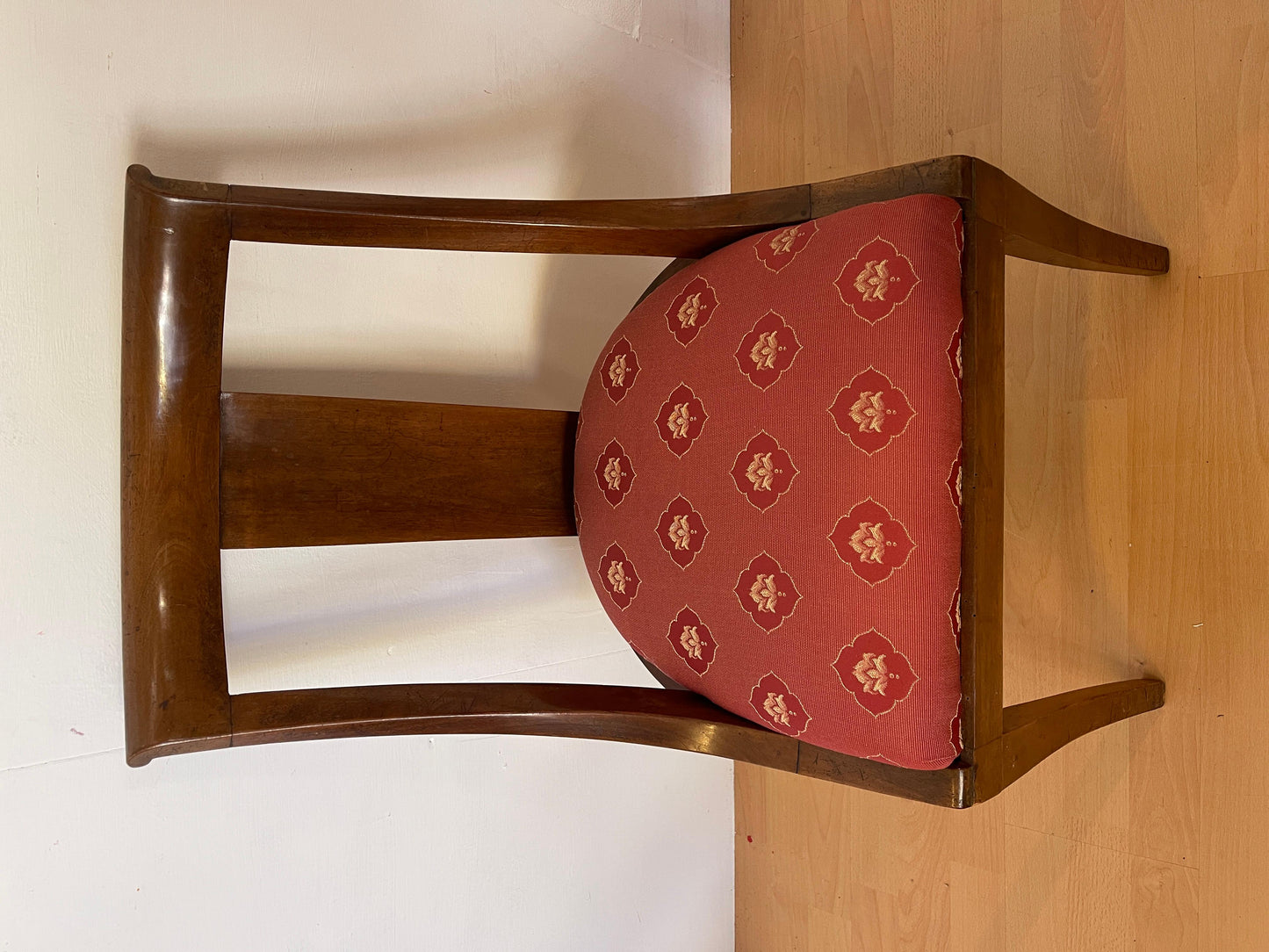 Set di 5 sedie a gondola italiane in stile impero lombardo degli anni '70