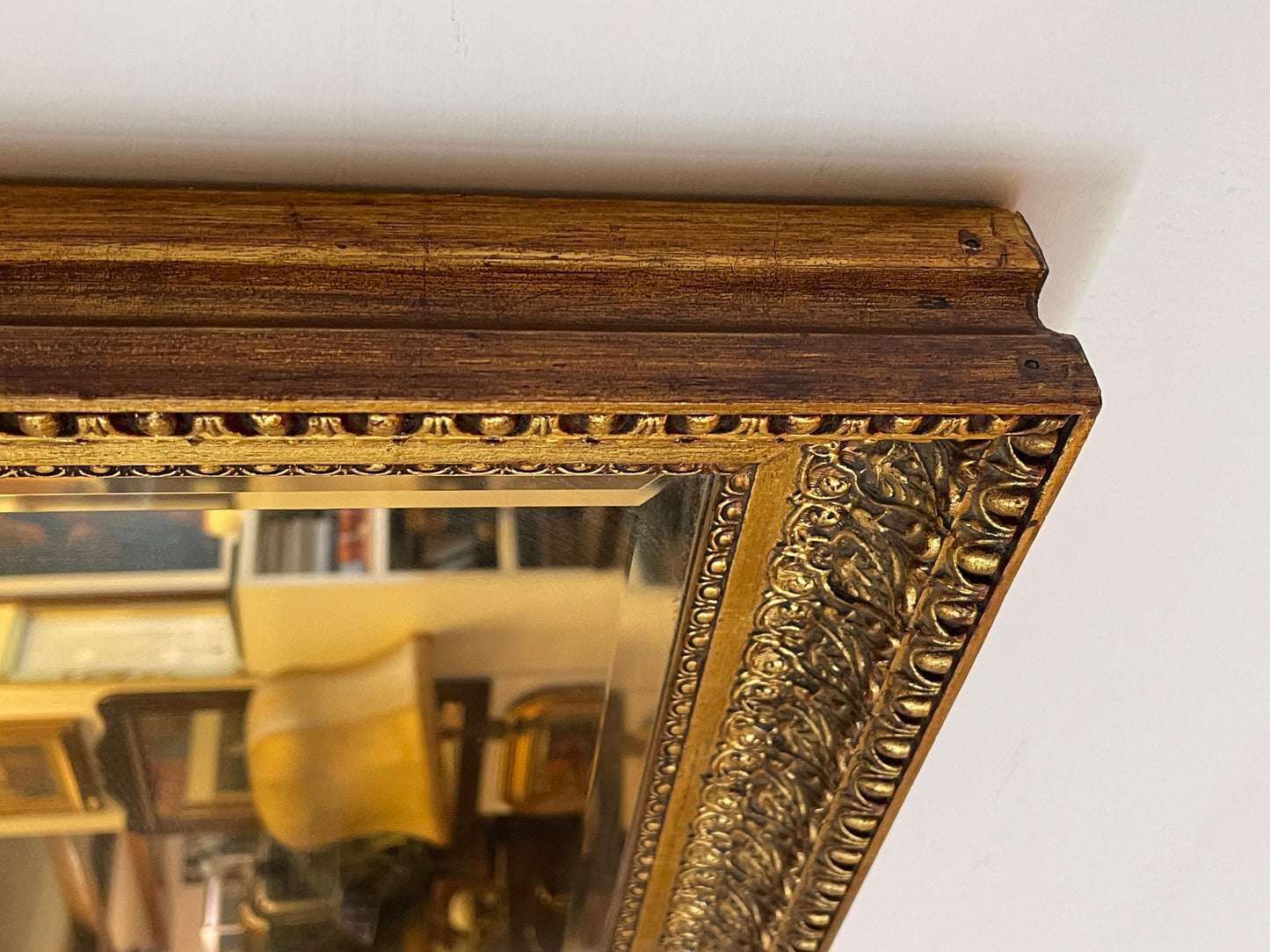 Specchio classico italiano in legno vintage anni '80