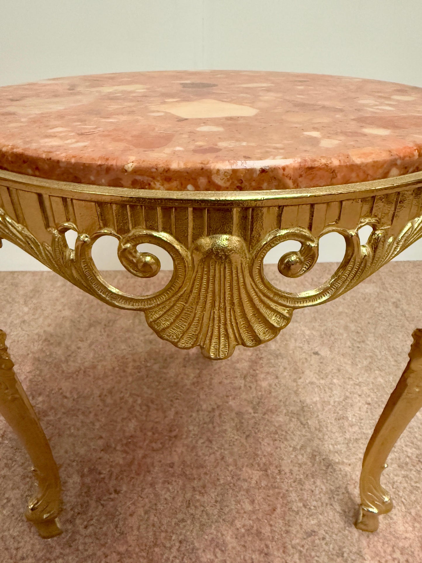 Classici tavolini italiani di lusso in bronzo e marmo, anni '70