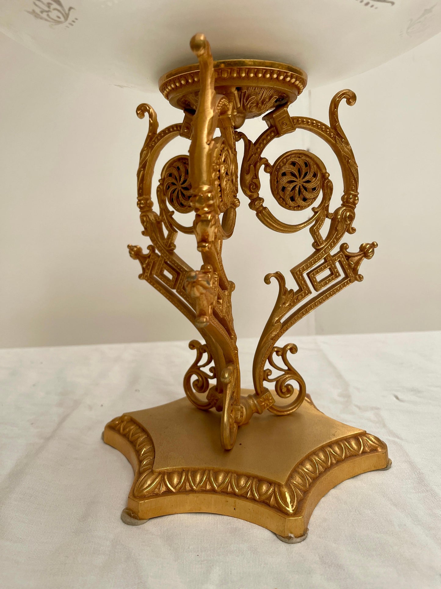 Importante centrotavola italiano di lusso in cristallo e bronzo dorato XX secolo