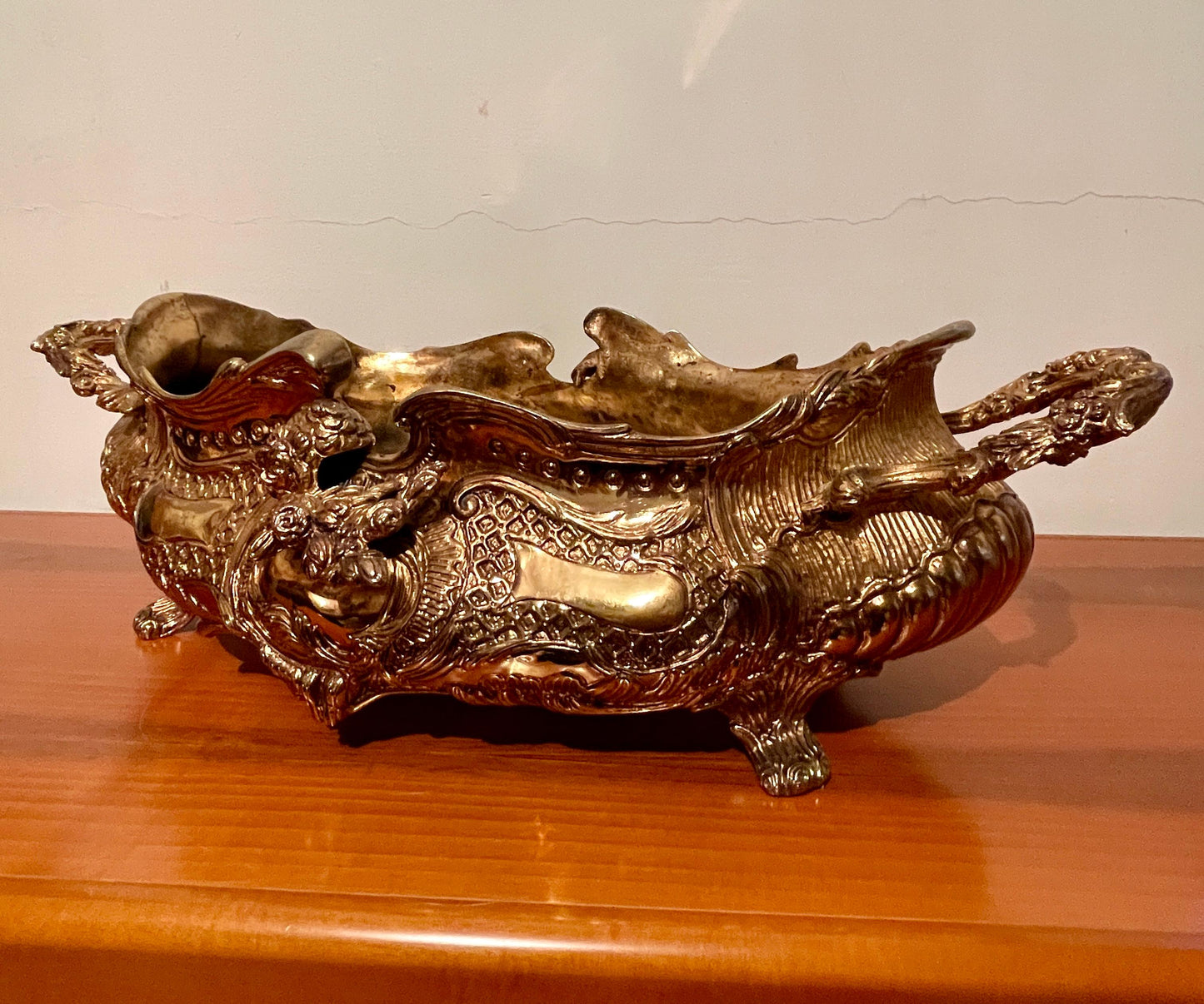 Centrotavola ovale in bronzo stile francese luigi XV anni '90