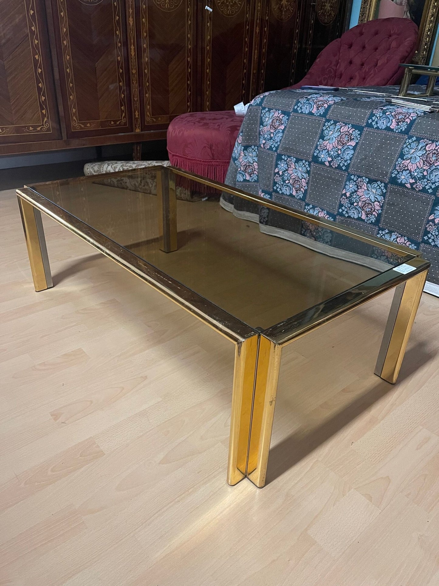 Elegante Tavolino da Salotto Vintage in Ottone e Vetro Fumé