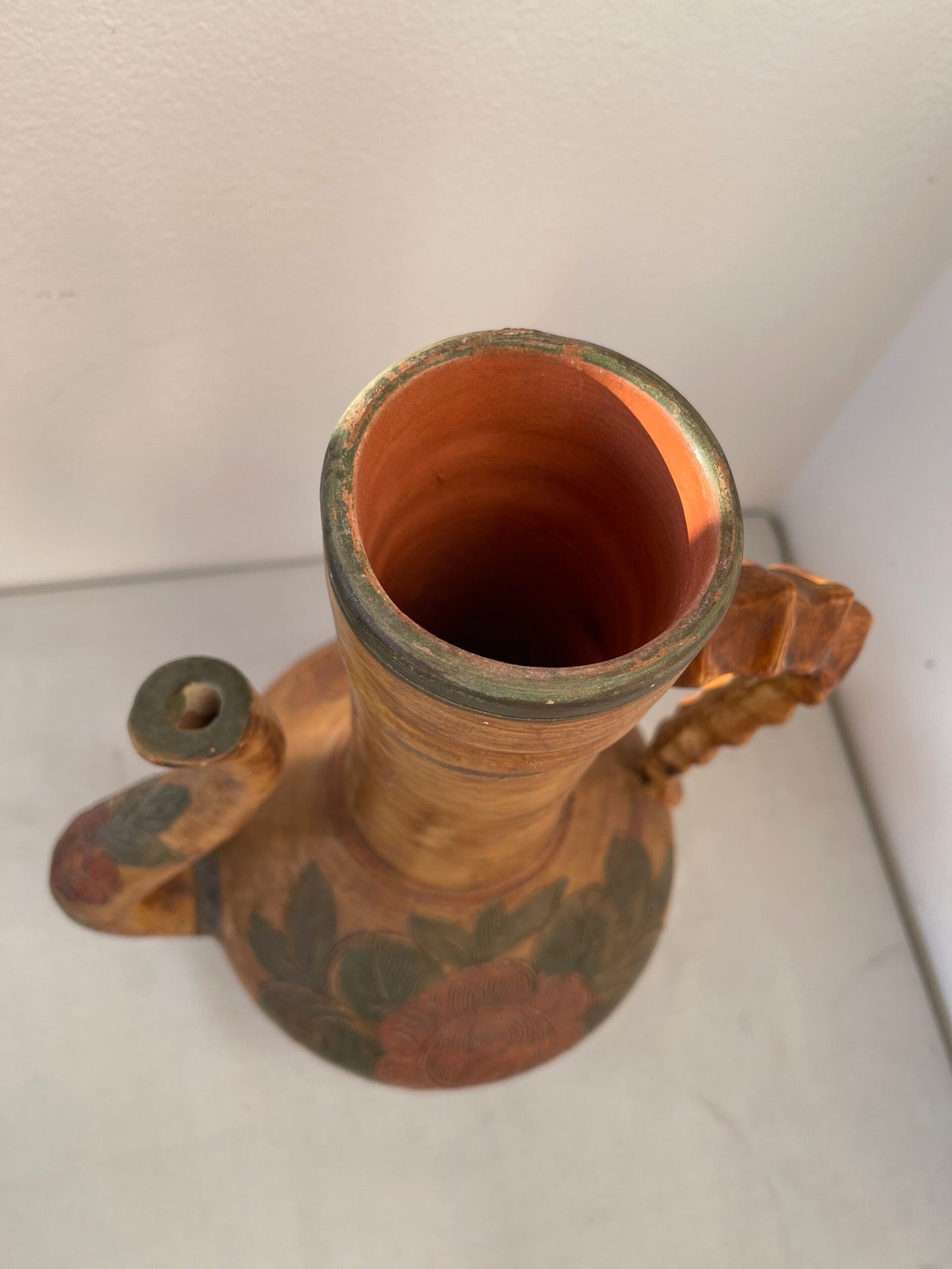 Brocca Decorativa in Terracotta Dipinta a Mano – Stile Rustico / Folk Art