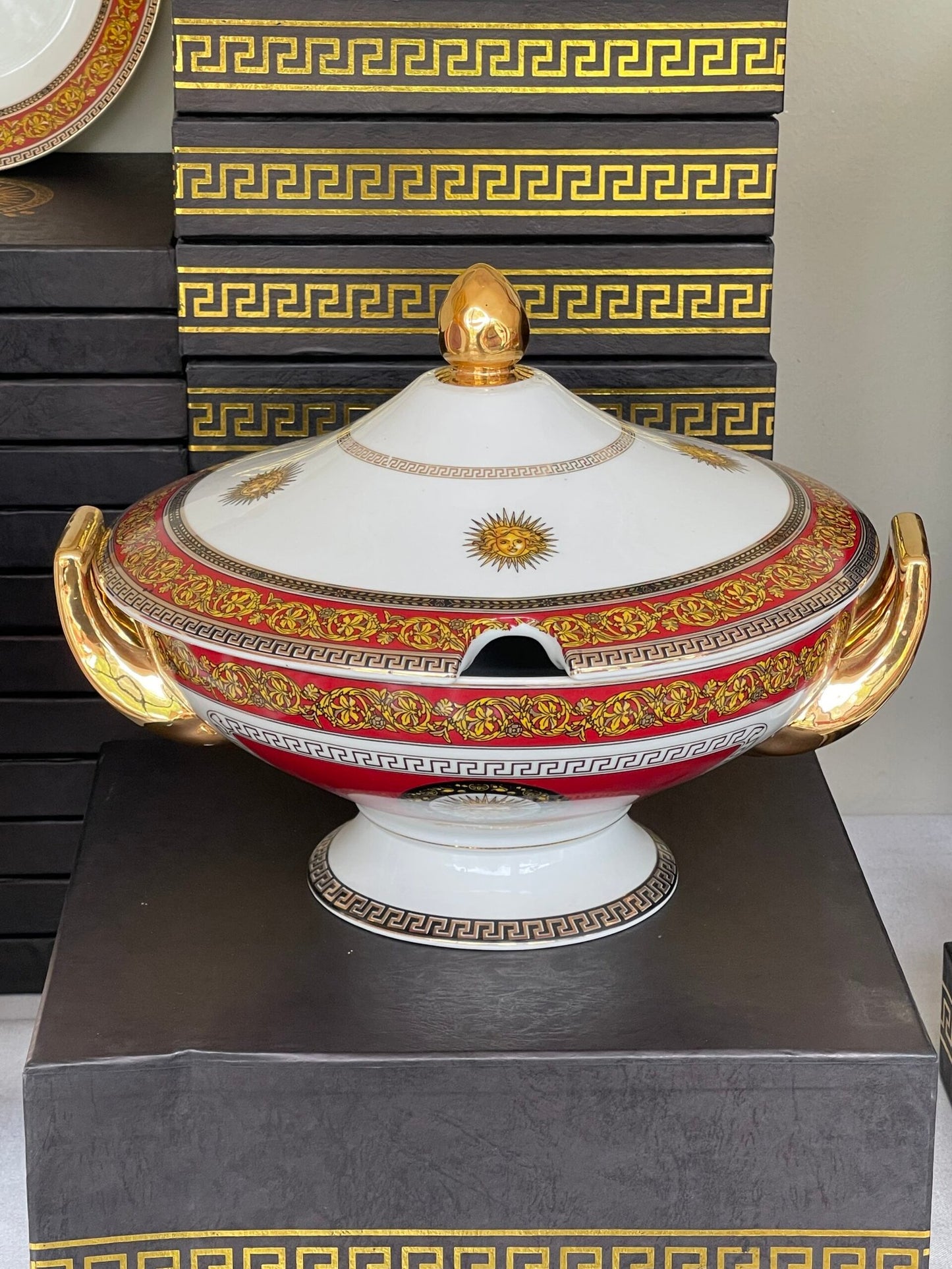 Collezione di set da cucina di lusso Versailles – Un capolavoro dell’arte italiana degli anni ’70.