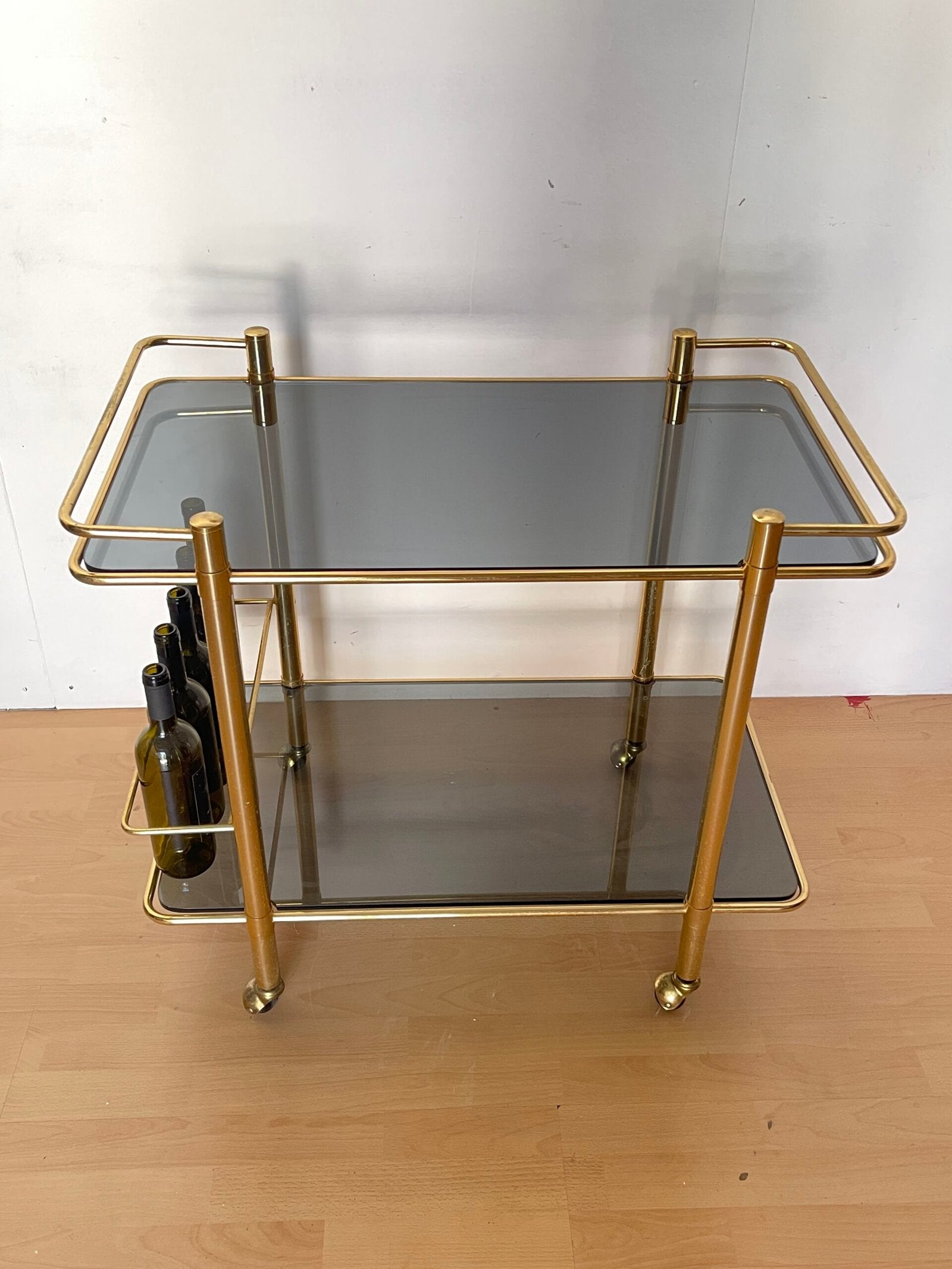 Carrello Bar vintage in Ottone e Vetro Fumé «Golden Lounge»