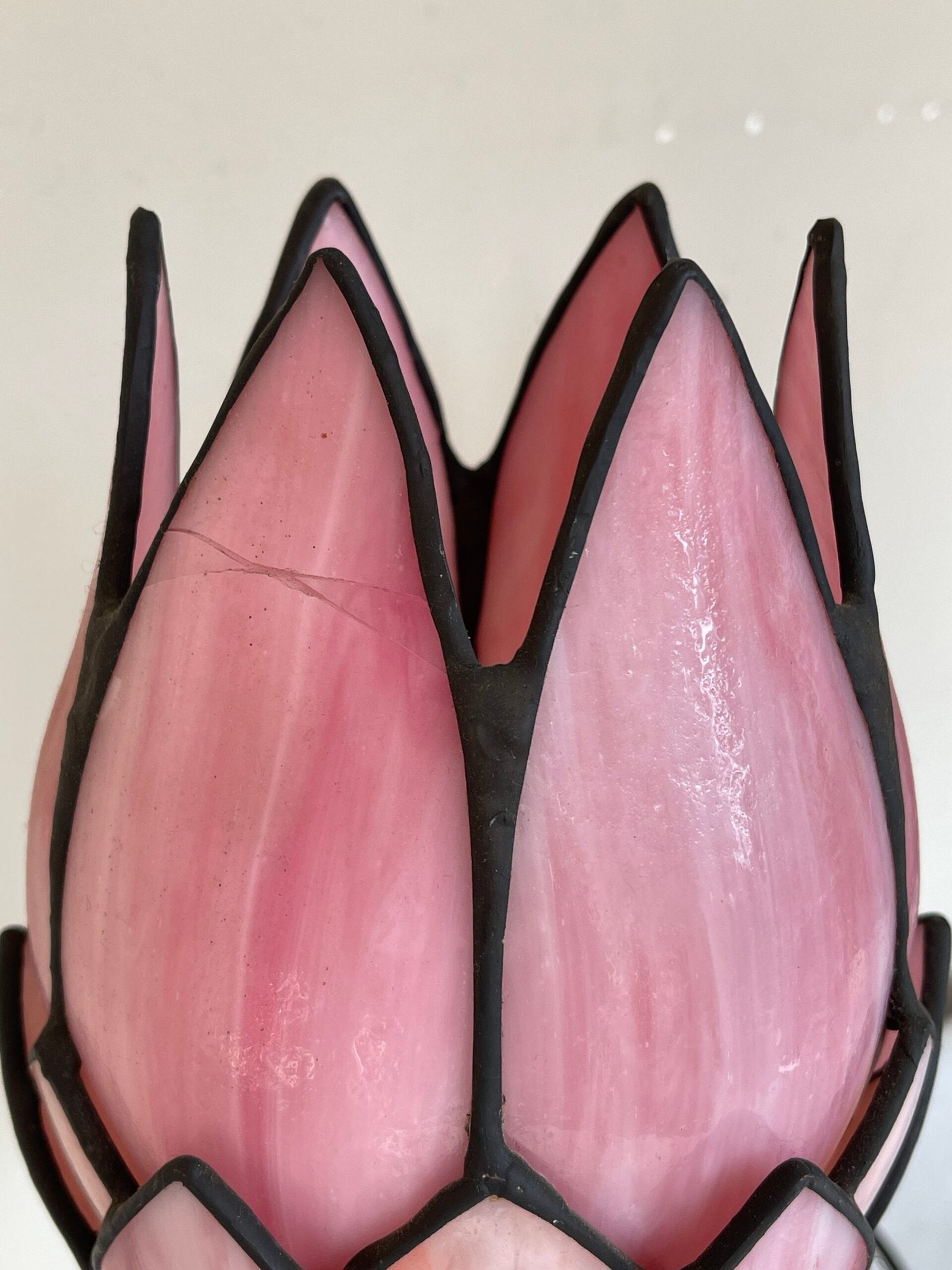 Coppia di lampade stile Tiffany - Vetro colorato a forma di fiore di loto