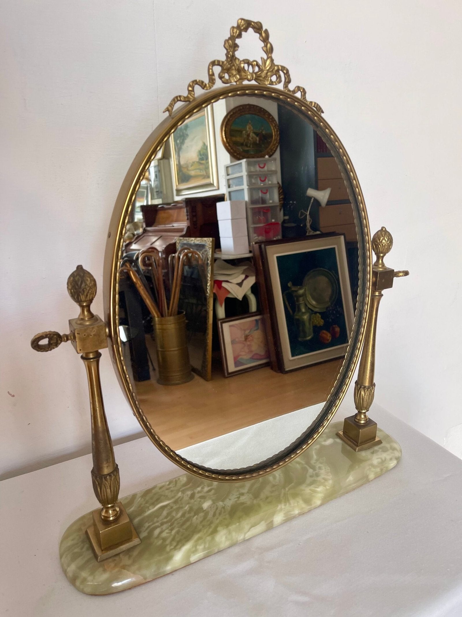 Specchio da tavolo in ottone con base in onice