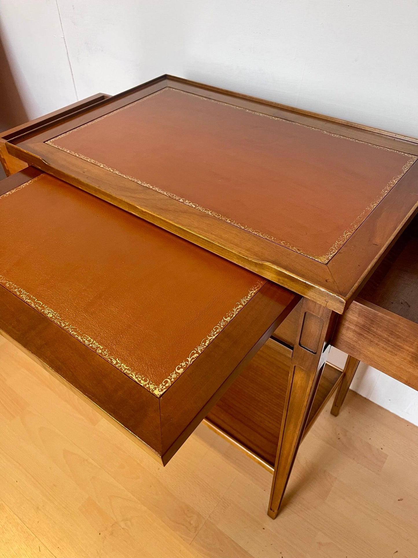 Consolle con piano in legno