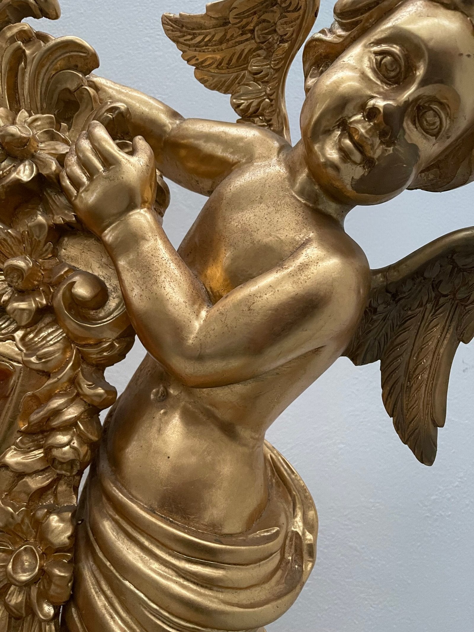 “Trono Celestiale con Angeli” – Stile Barocco di Lusso