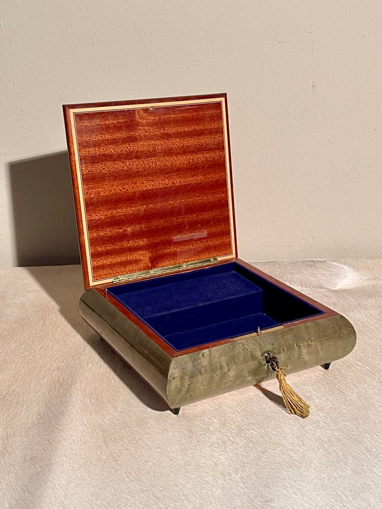 Cofanetto in legno di radica verde pregiata – «Eleganza Fiorentina»