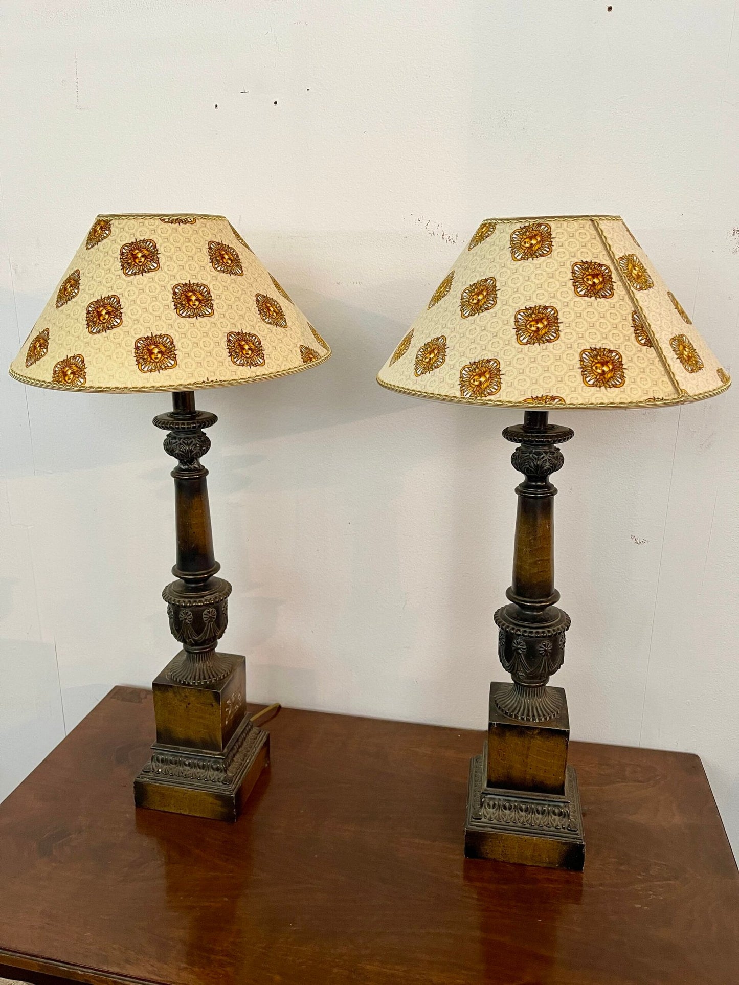 Base Decorativa in Metallo Stile Impero - Doratura Anticata