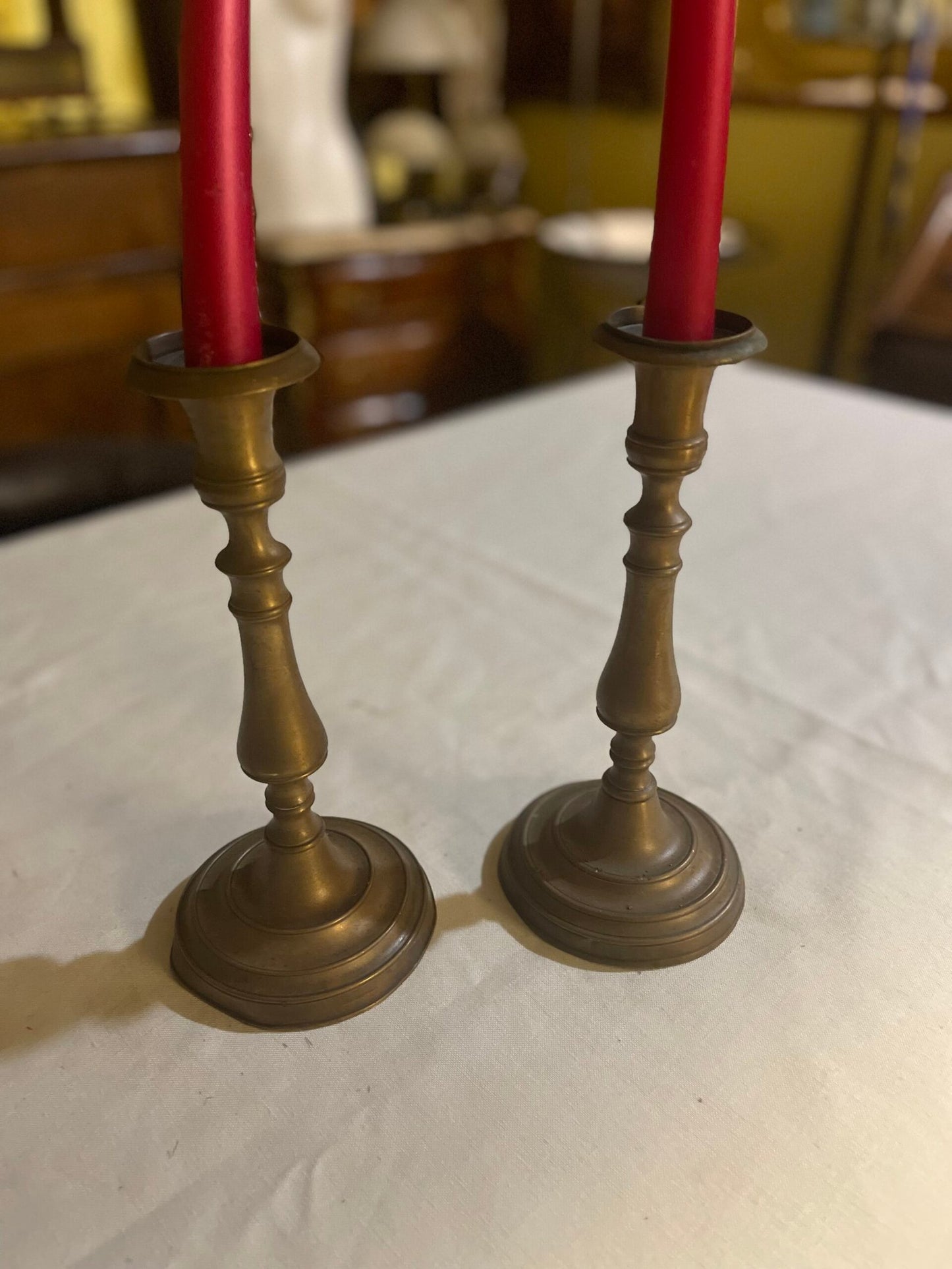 Sgabello Rustico "Sella Mediterranea" in Legno e Cuoio con Ferramenta