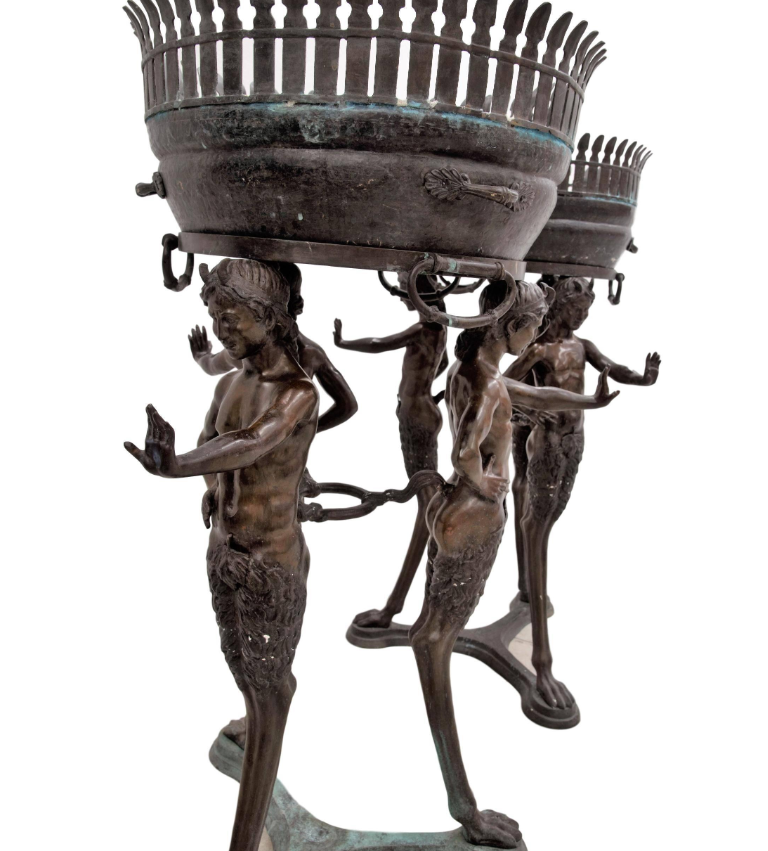 Coppia di fioriere in bronzo – Fauni tripode XIX