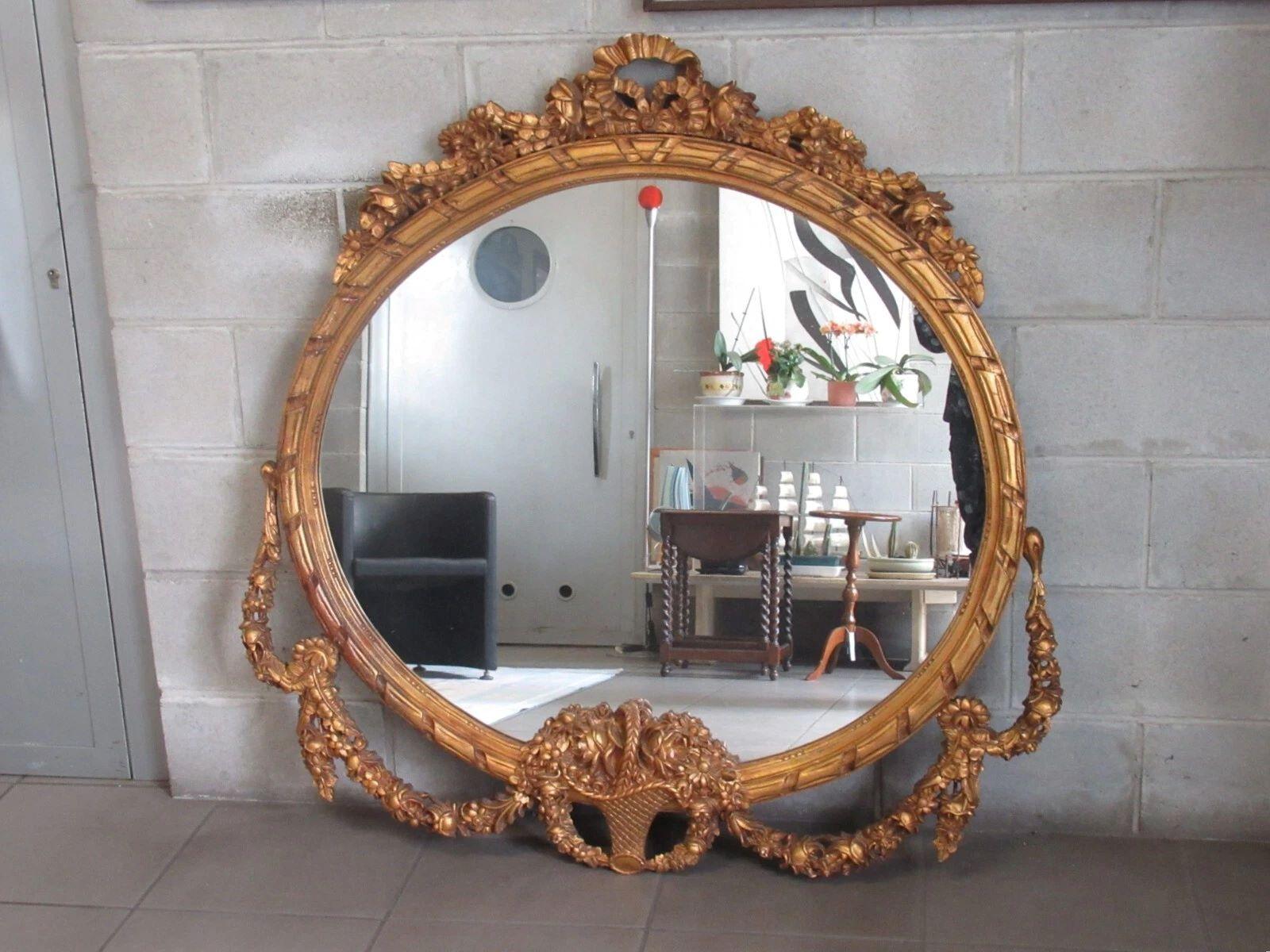 Specchio grande in legno intagliato dorato stile barocco, XIX secolo