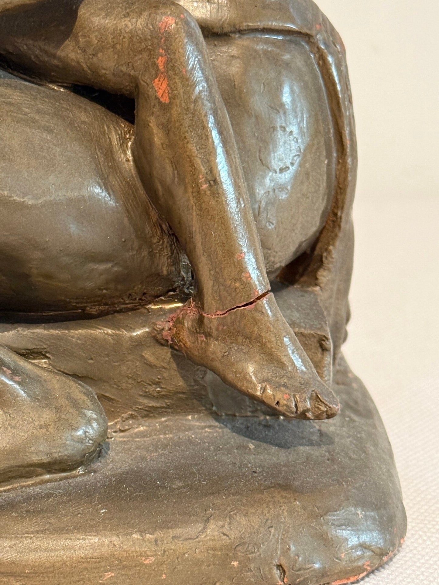 Scultura in Argilla Patinato – “L’Abbraccio”