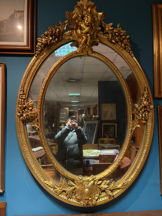 Grande Specchio Ovale Stile Luigi Filippo con Cornice Dorata e Intagli