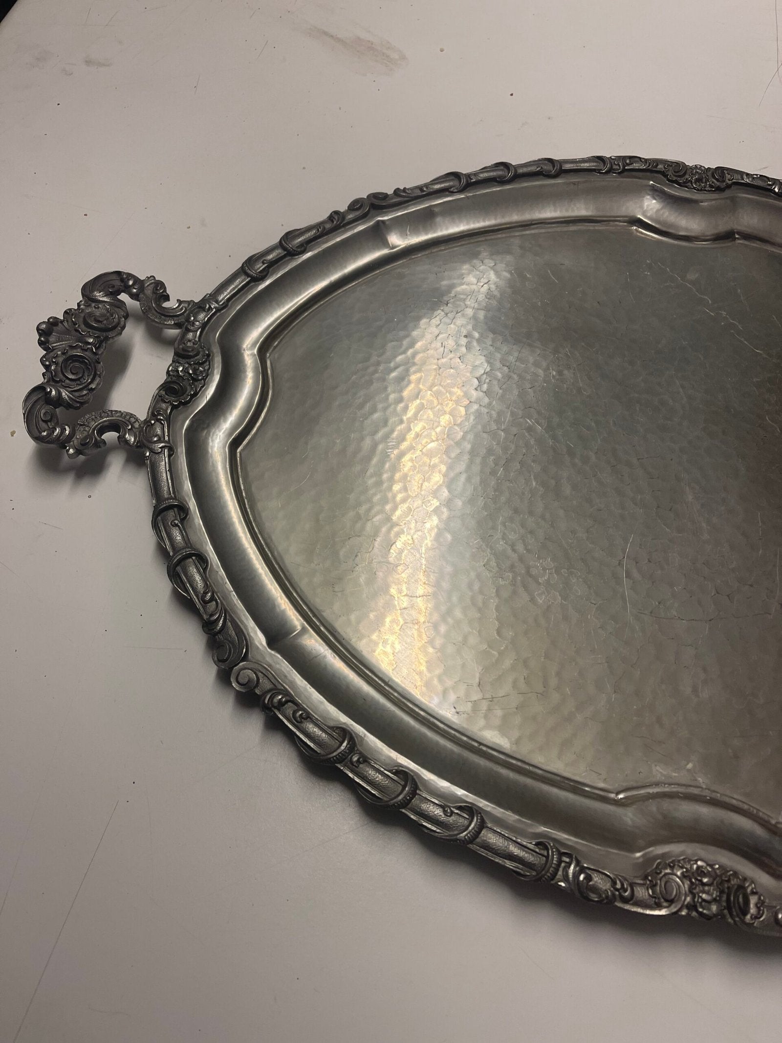 Vassoio Ovale Sbalzato