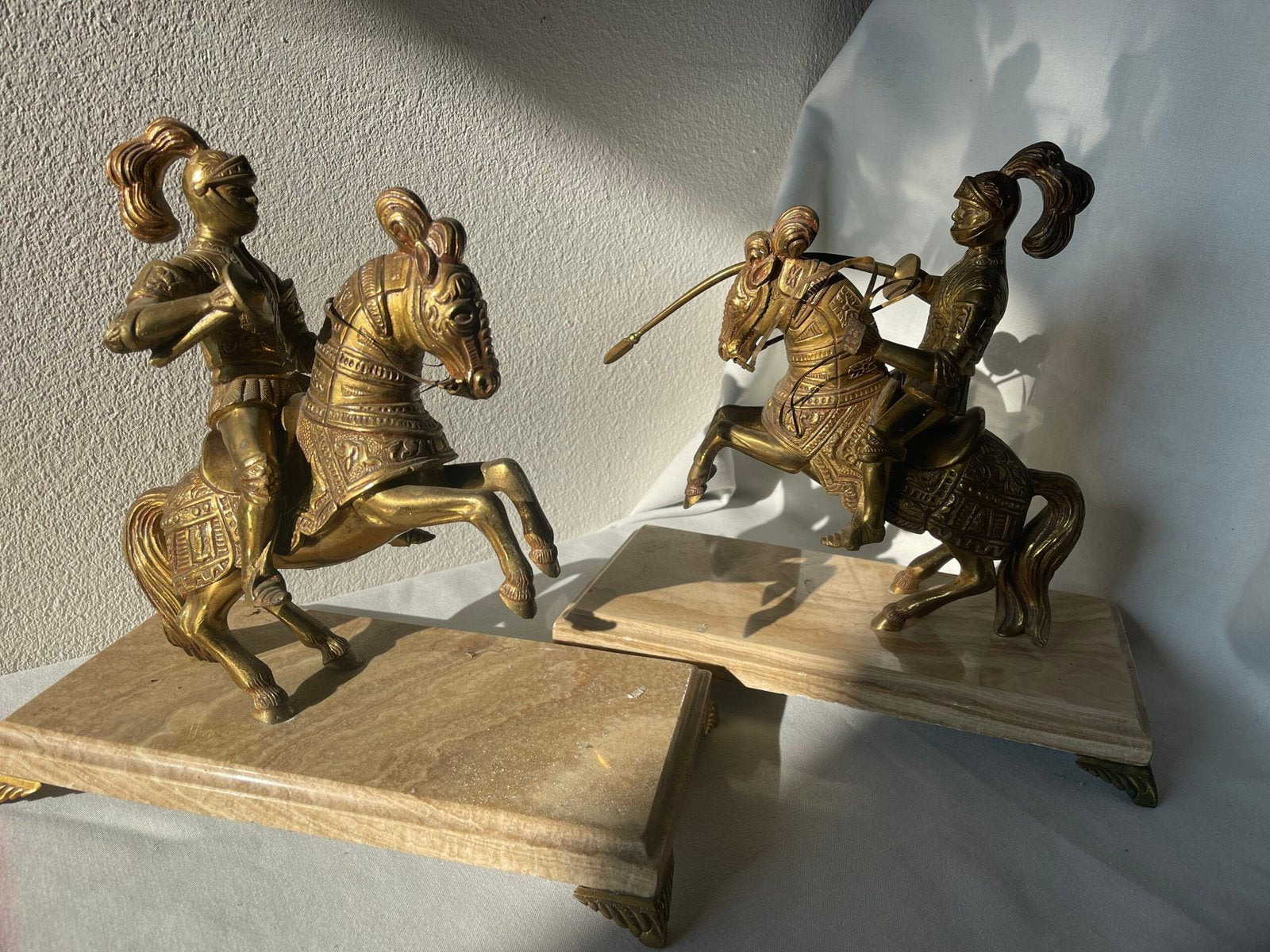 Statuetta Equestre di Cavaliere Medievale in Bronzo