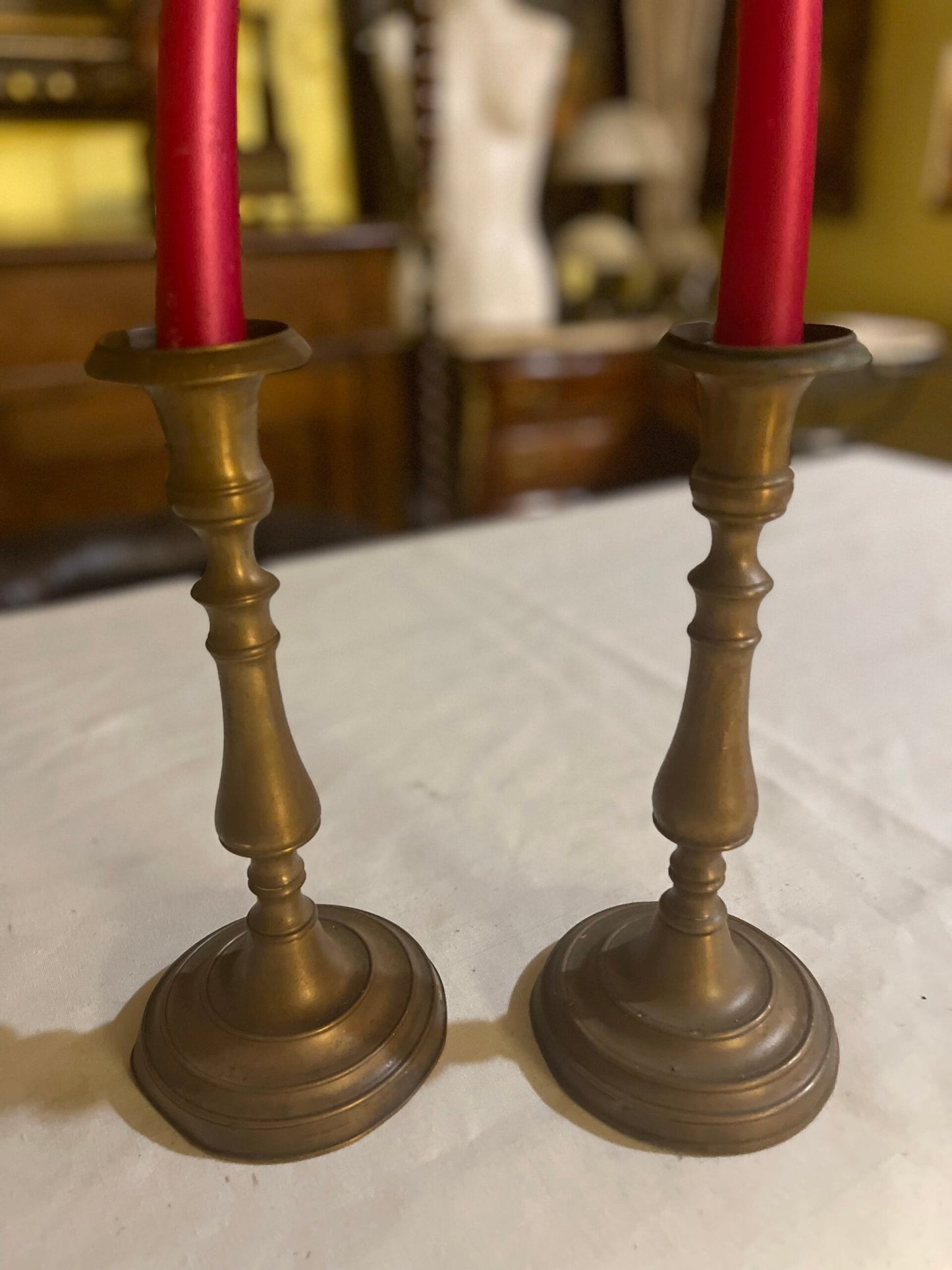 Sgabello Rustico "Sella Mediterranea" in Legno e Cuoio con Ferramenta