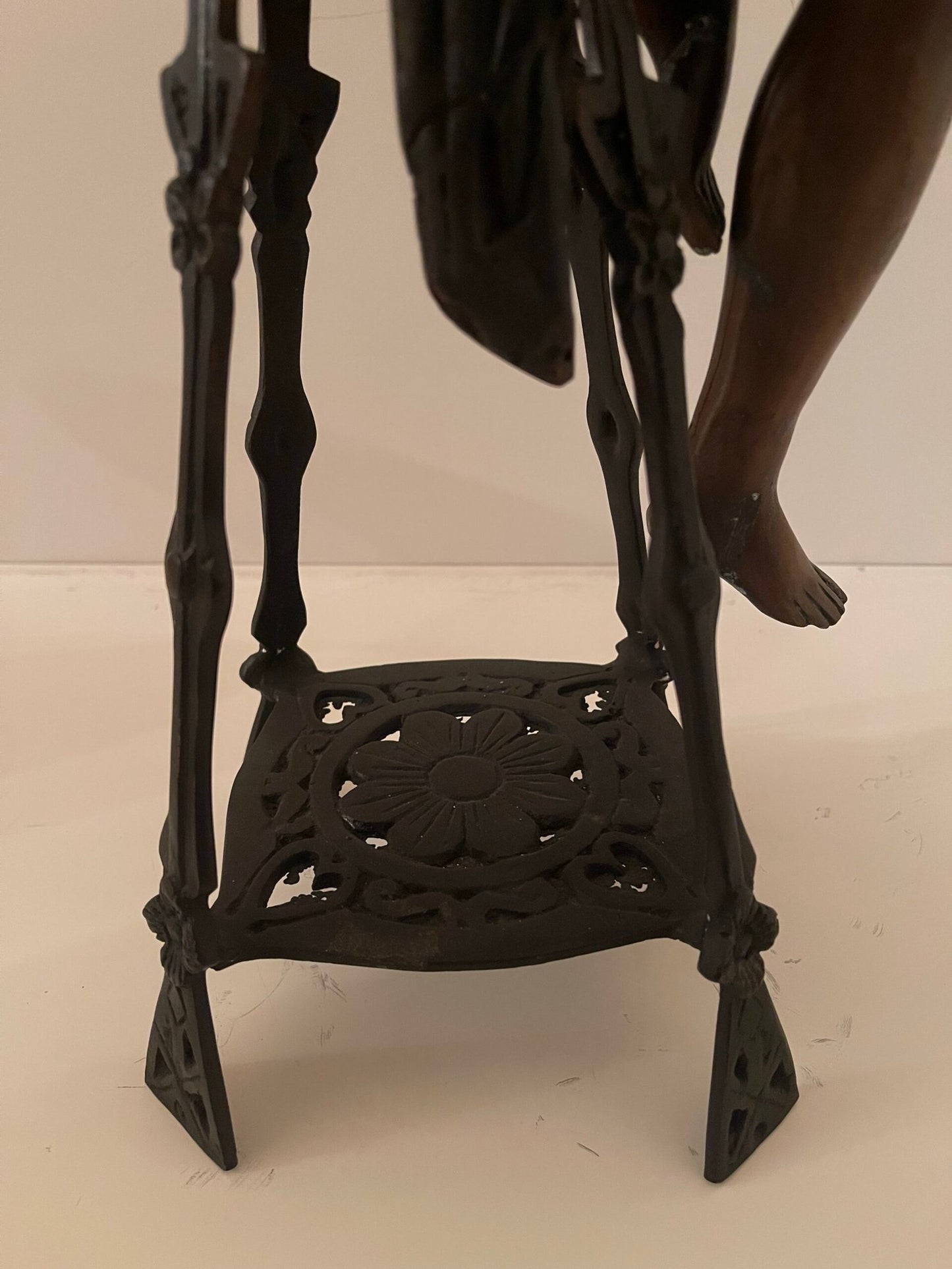 «La Coppa del Piacere», Scultura in stile Art Déco