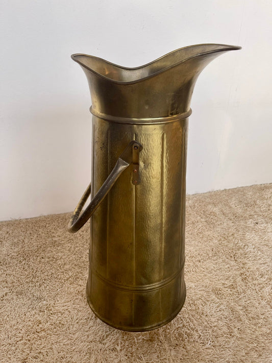 Brocca Vintage in Ottone – Portalegna o Portaombrelli Decorativo