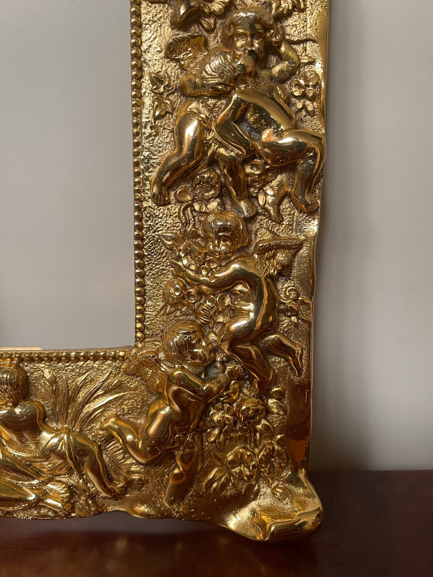 Cornice Barocca "Danza di Putti"