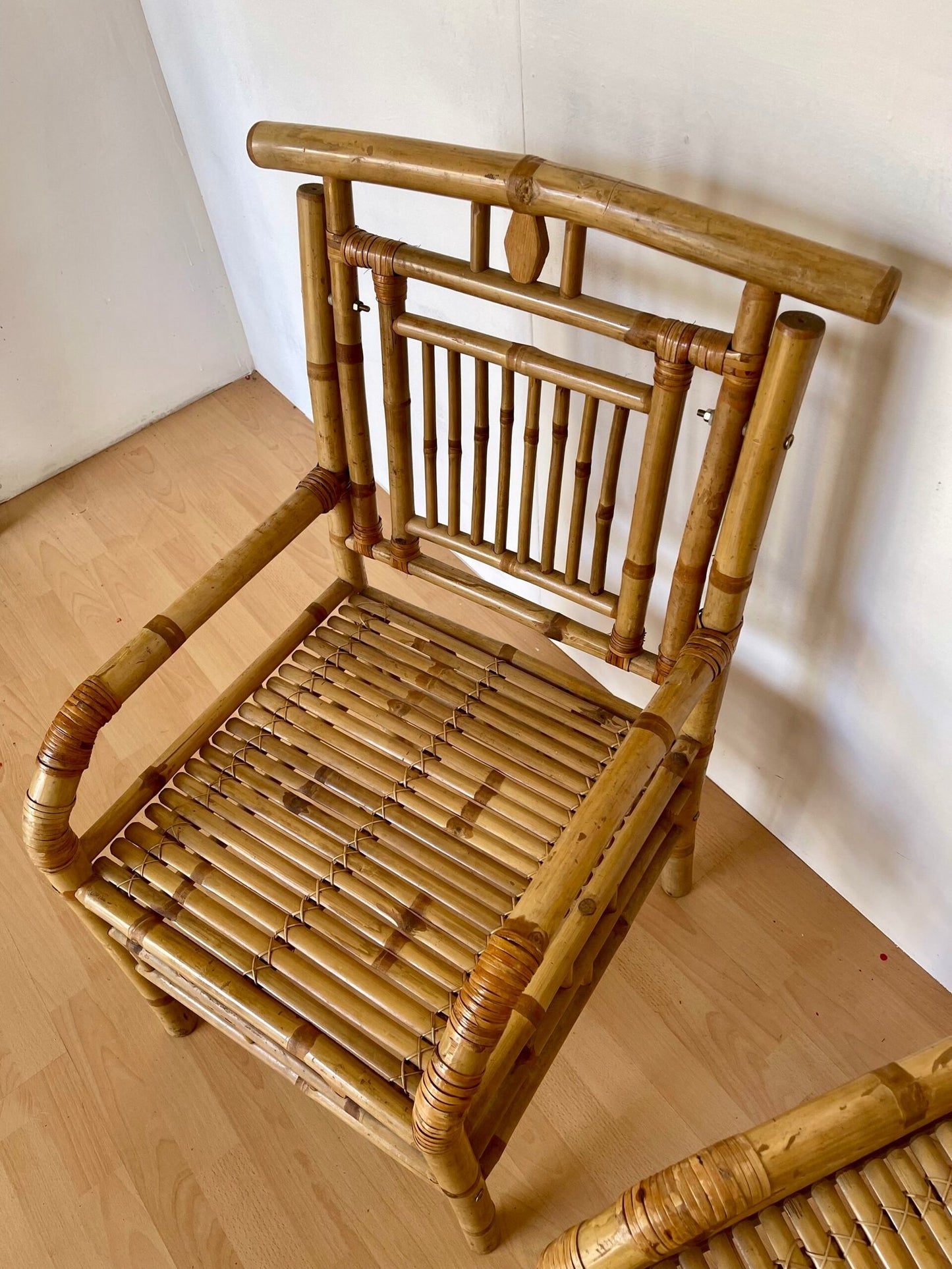 Coppia di sedie vintage in bambù intrecciato