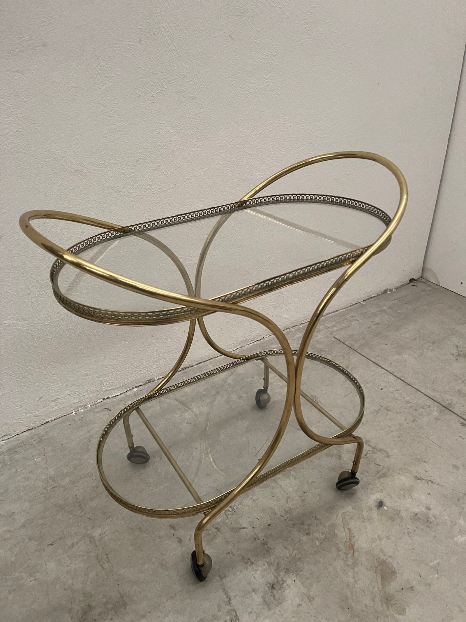 Carrello bar in ottone stile hollywood regency anni '60