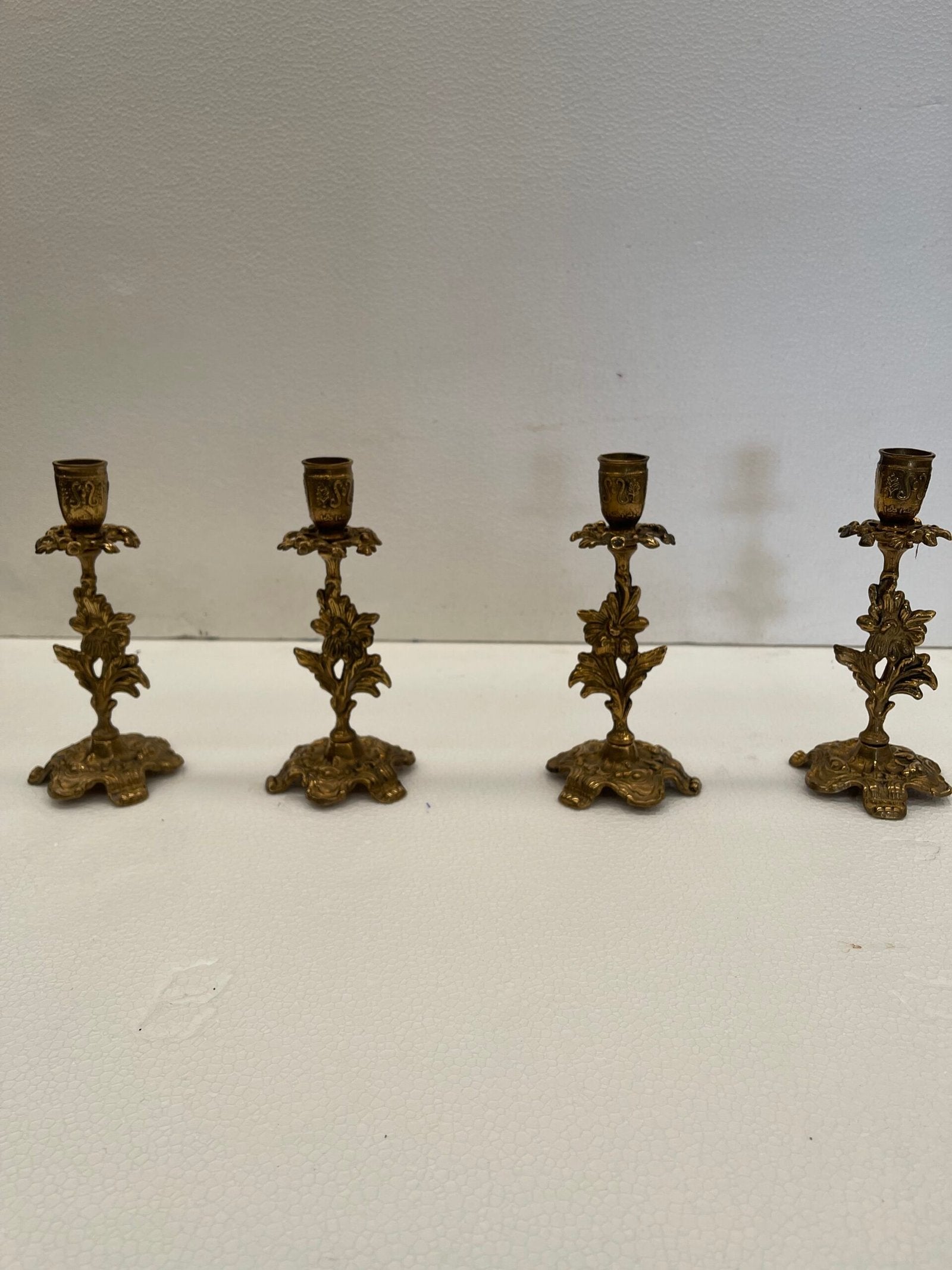Set di 4 Candelabri Antiche in Bronzo Cesellato