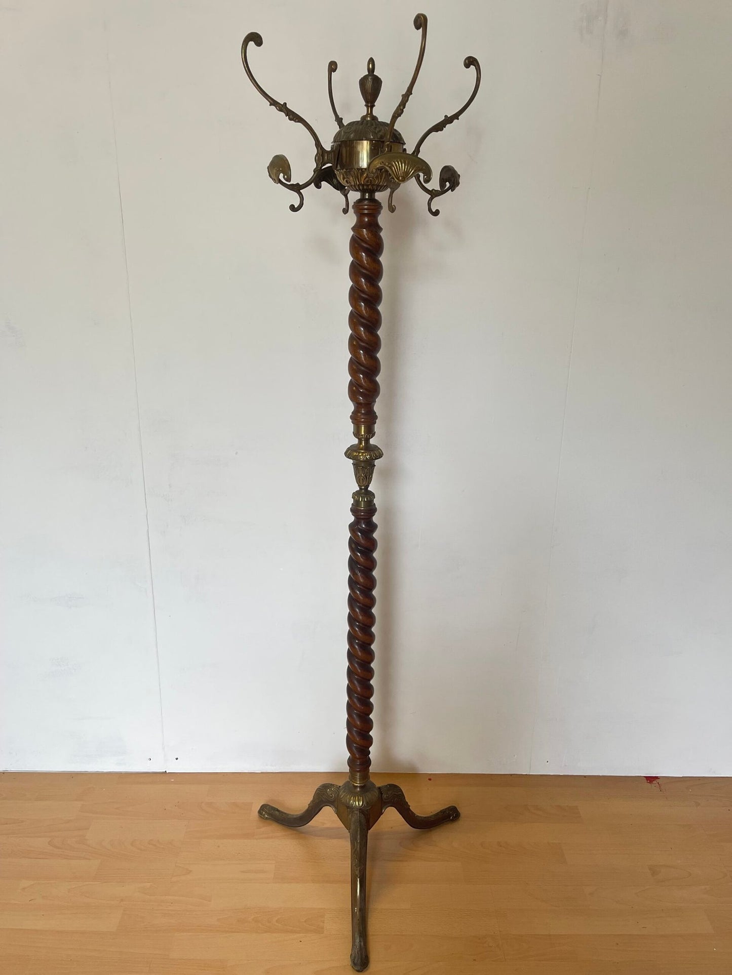 ntico Appendiabiti Vittoriano in Ottone e Legno Intagliato