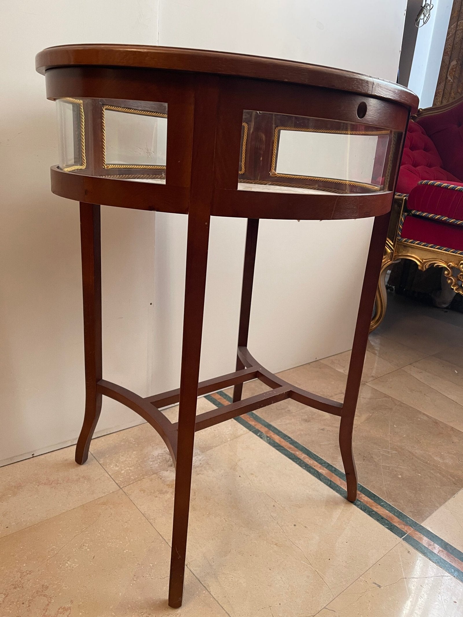 Tavolino vetrina da esposizione – Stile classico elegante