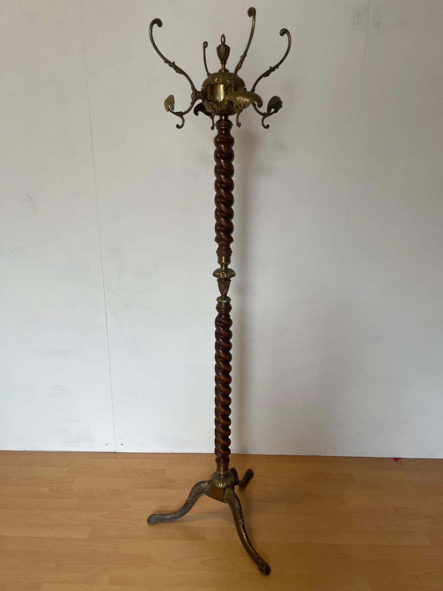 ntico Appendiabiti Vittoriano in Ottone e Legno Intagliato