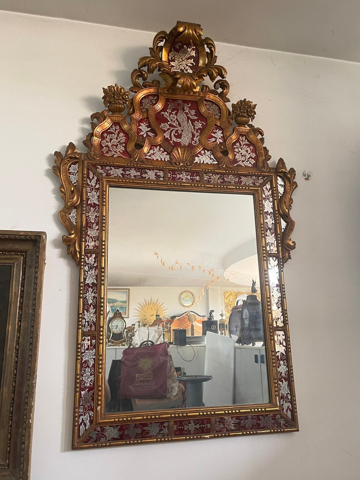 Specchio Antico con Cornice Dorata in Stile Barocco – Eleganza e Raffinatezza