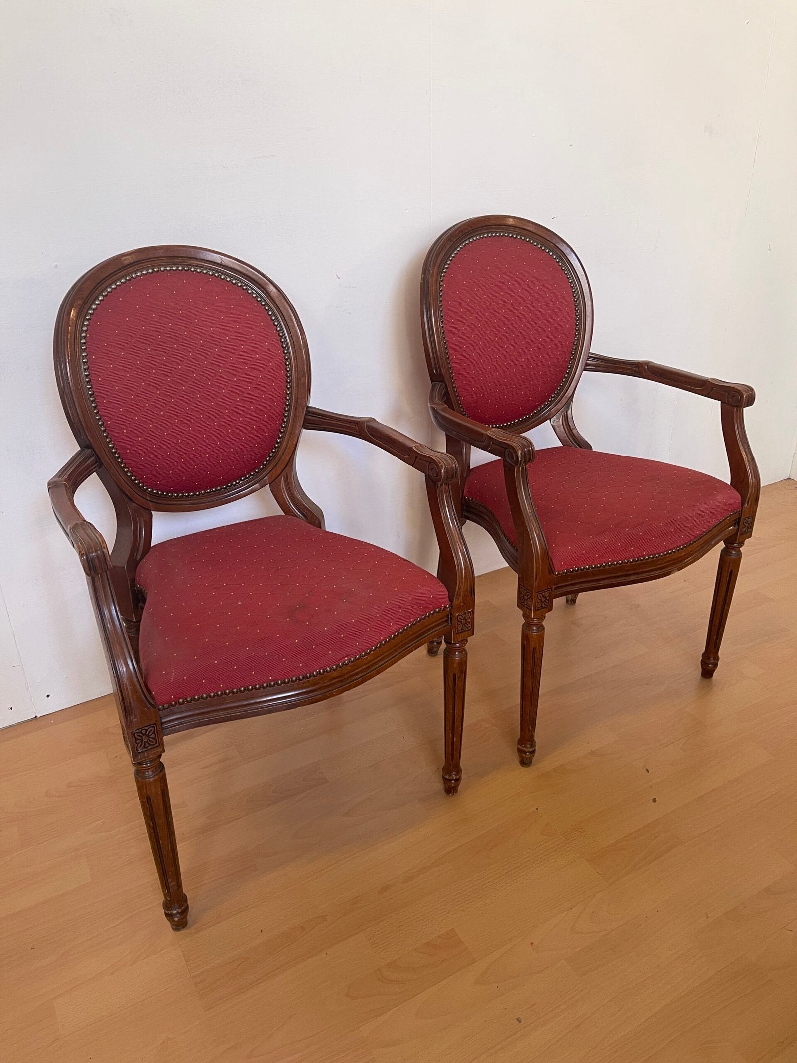 Colonnina d'appoggio vintage in legno massello