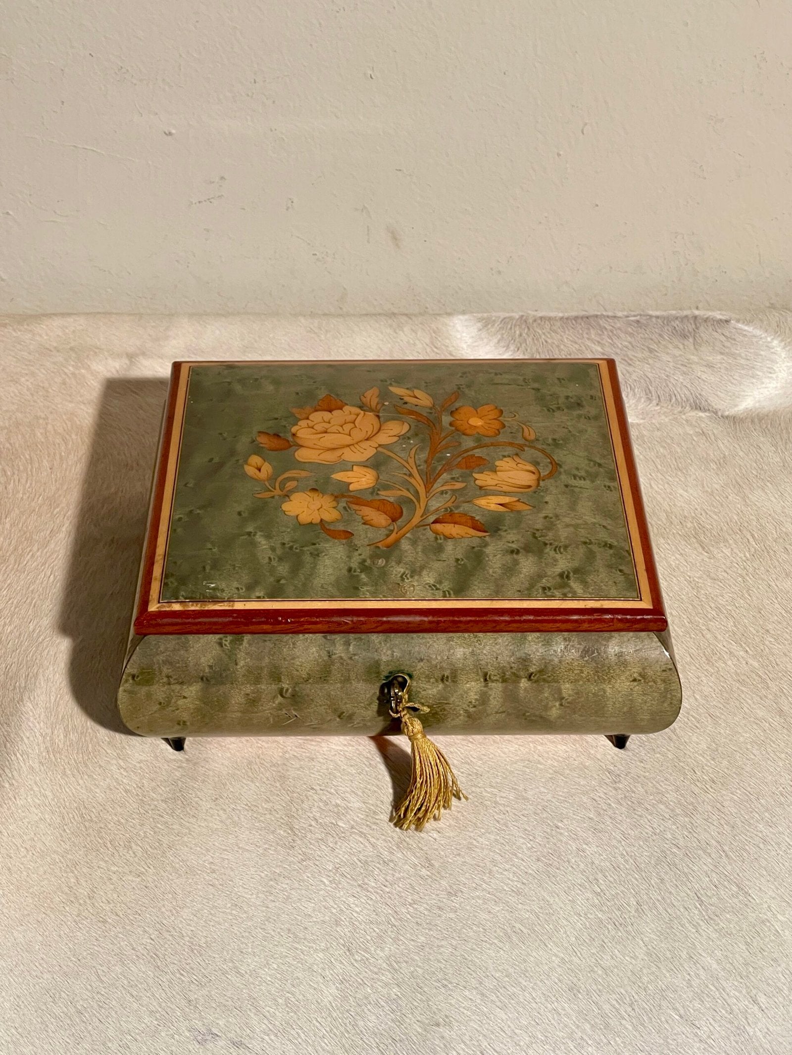 Cofanetto in legno di radica verde pregiata – «Eleganza Fiorentina»