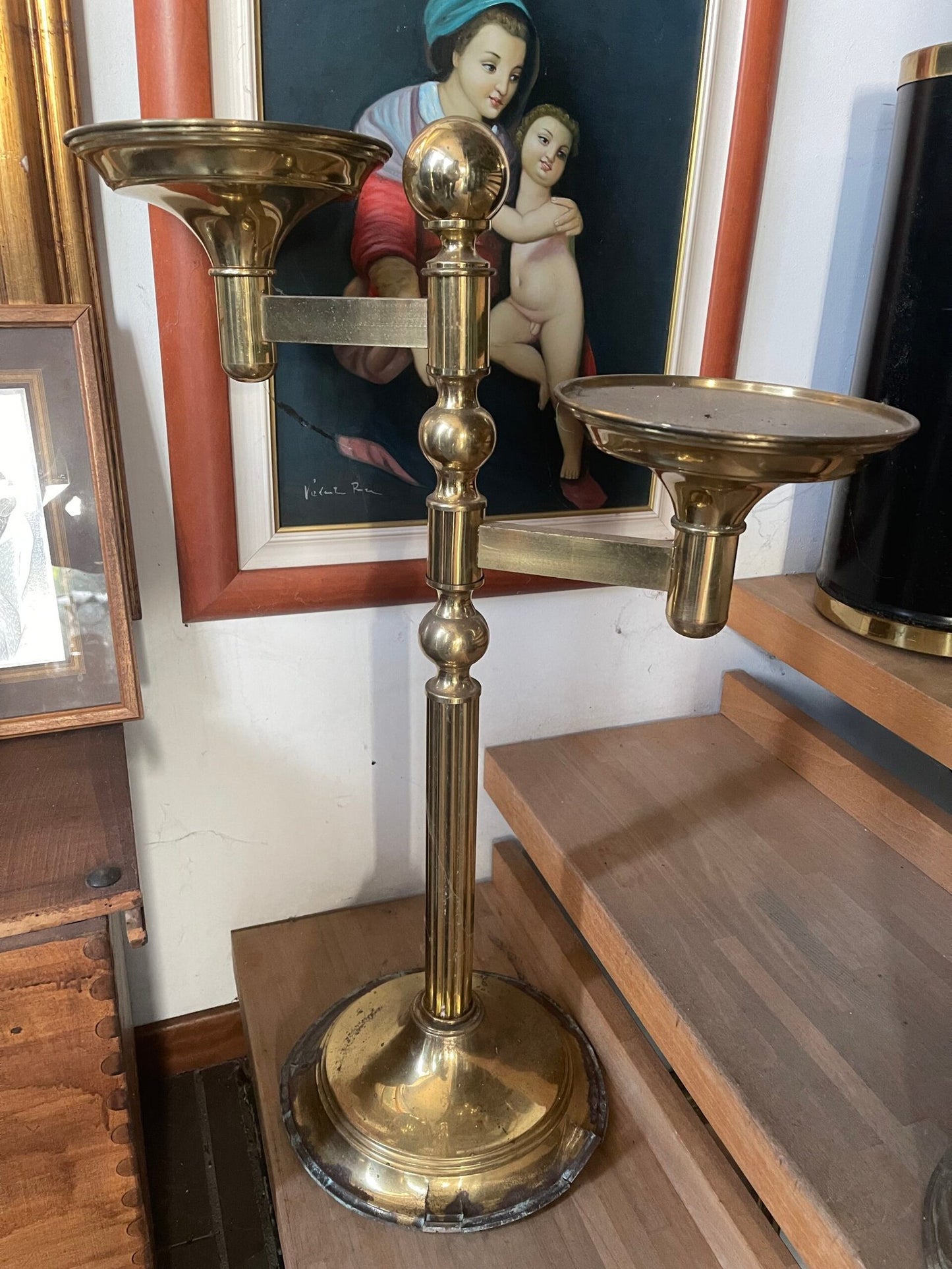 Vassoi Portatutto da terra in ottone con bilancia