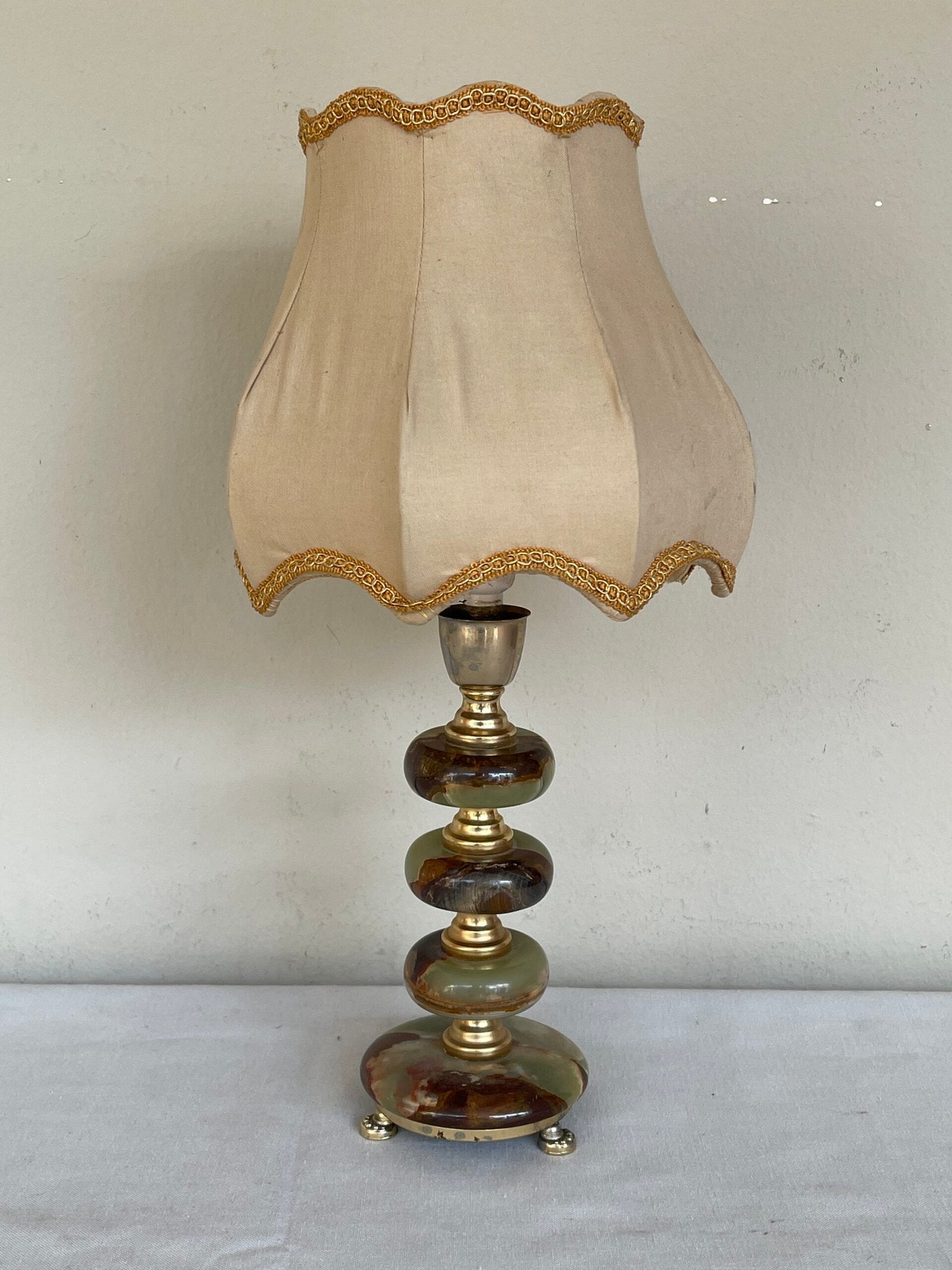 Eleganza Ambra con Paralume Beige