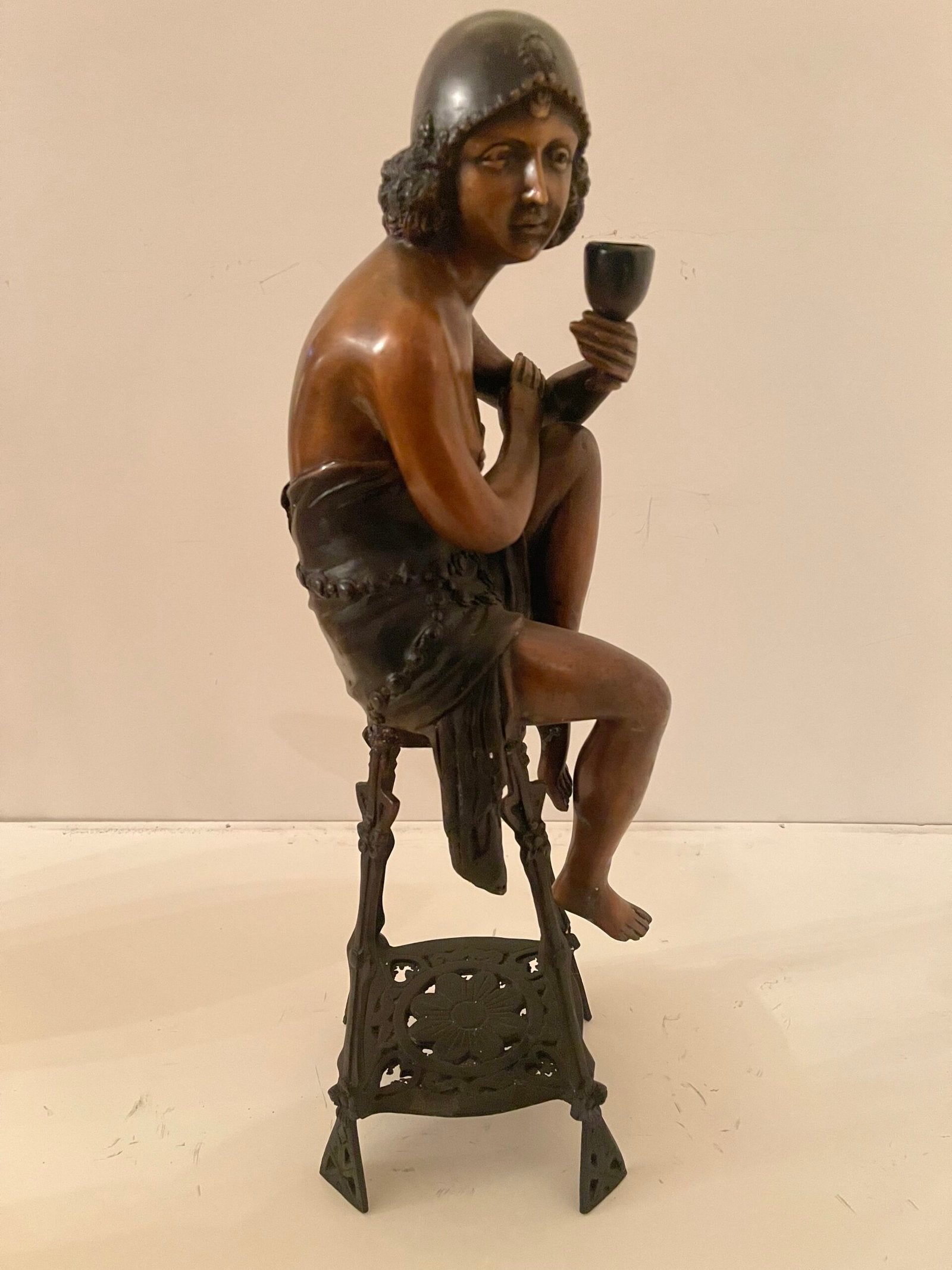 «La Coppa del Piacere», Scultura in stile Art Déco
