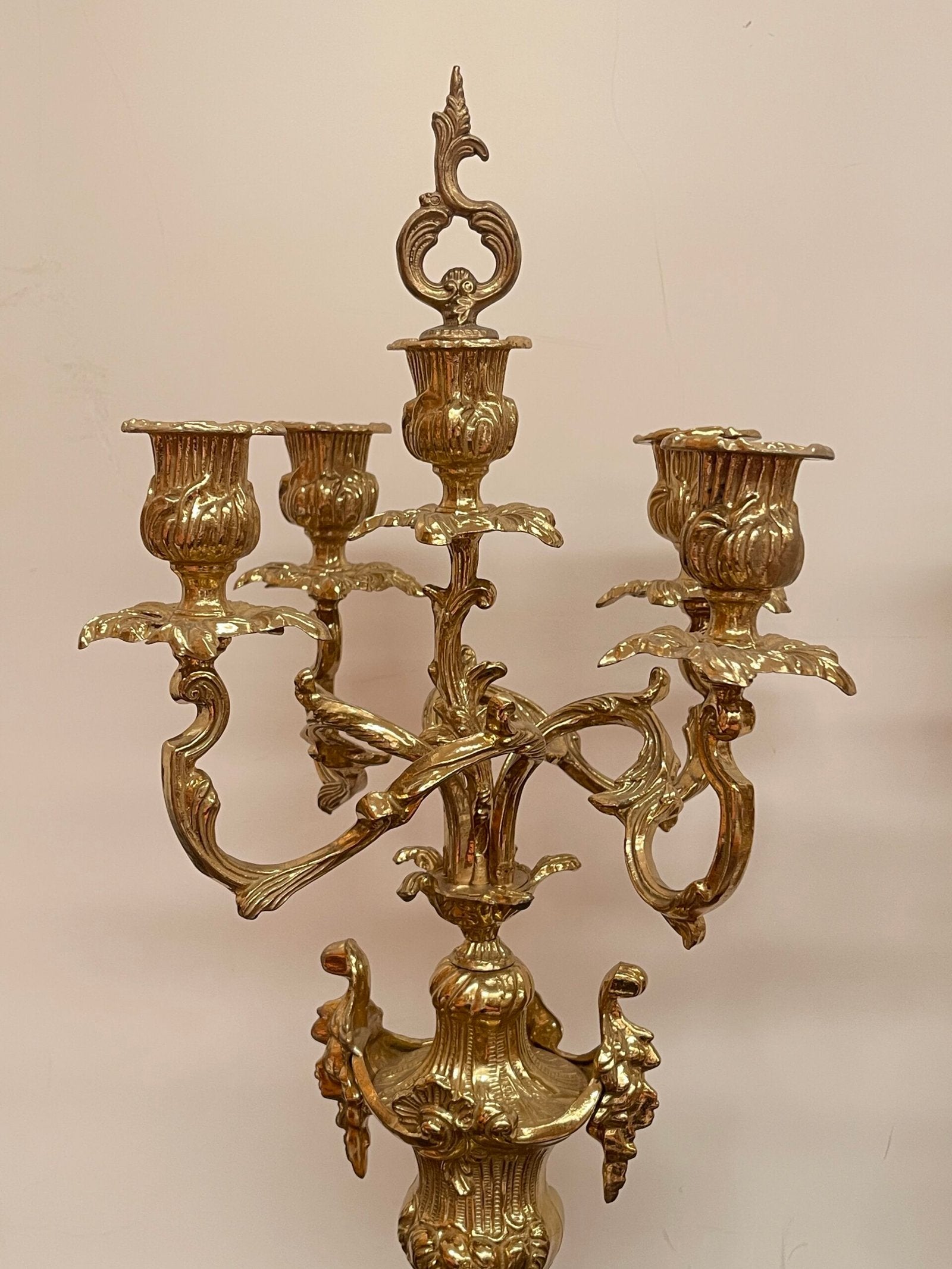 Coppia di Candelabri Antichi in Bronzo Dorato - Stile Rococò, XX Secolo