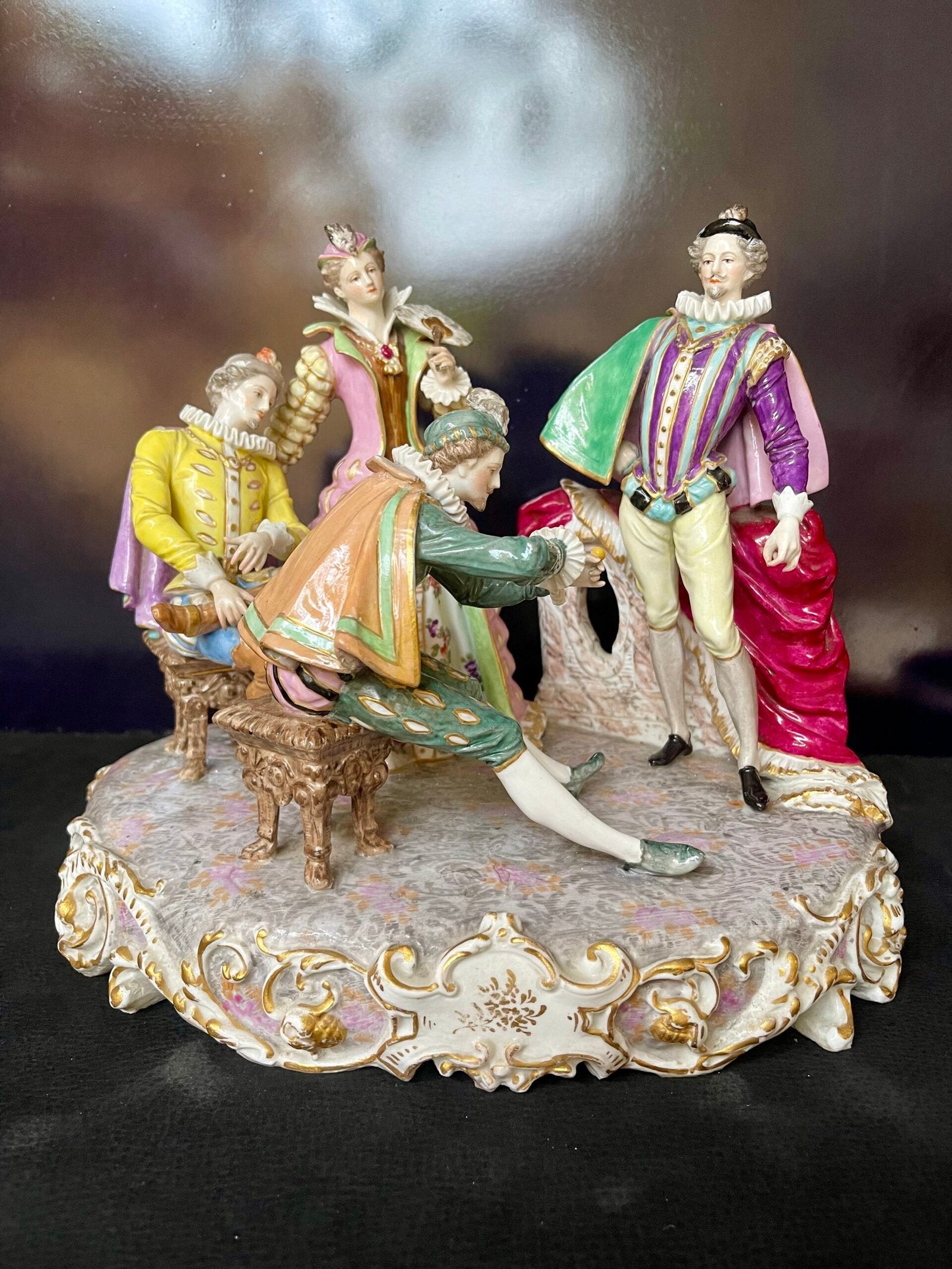 Statuetta in Porcellana Meissen – Scena Galante Rococò