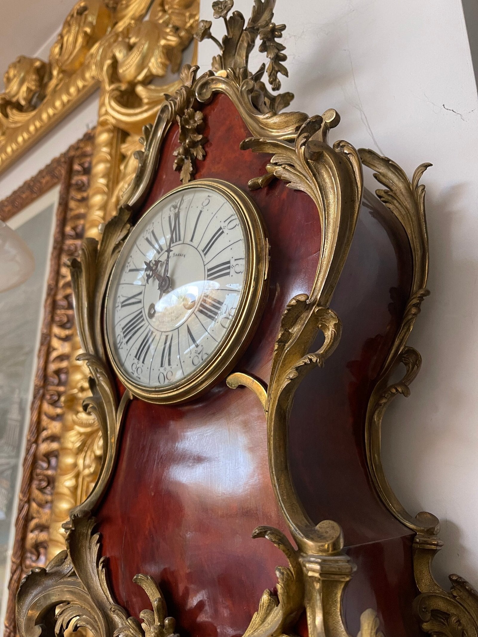 Console da Parete in Stile Rococò – Supporto per Orologio o Oggettistica