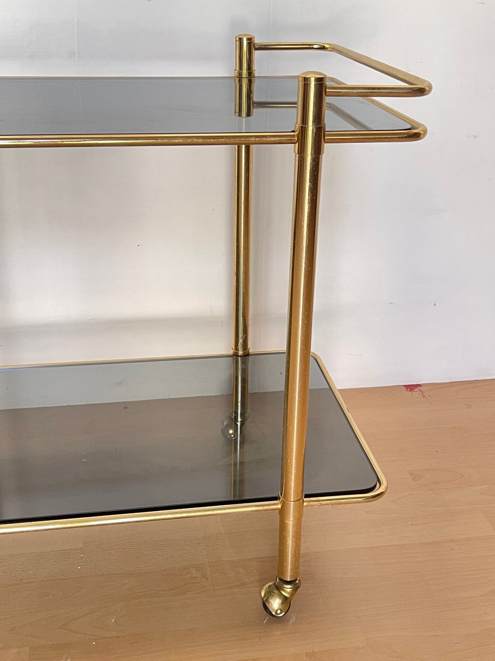 Carrello Bar vintage in Ottone e Vetro Fumé «Golden Lounge»