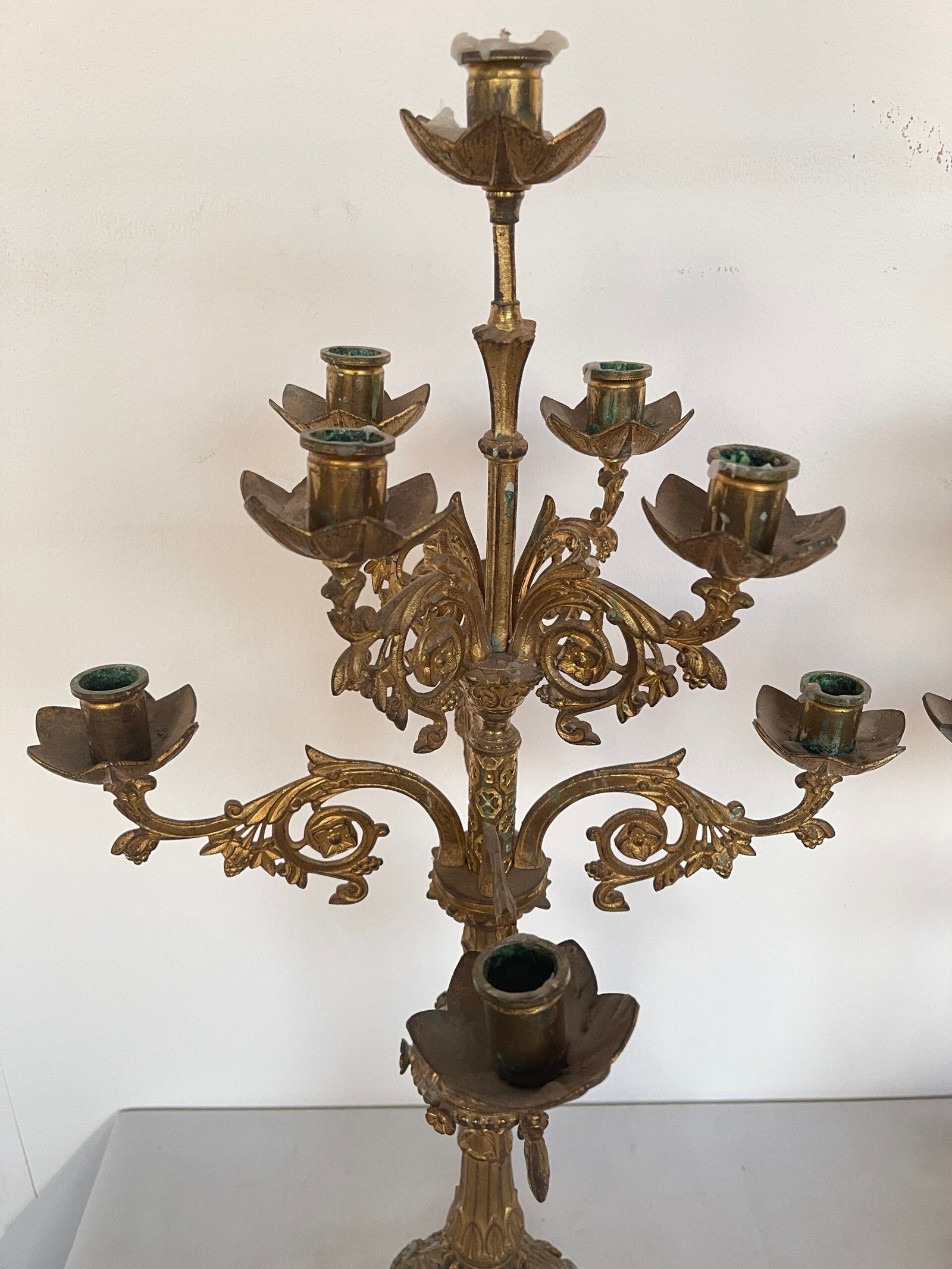 Coppia di Candelabri Antichi a 9 Fiamme in Bronzo Dorato - Stile Barocco