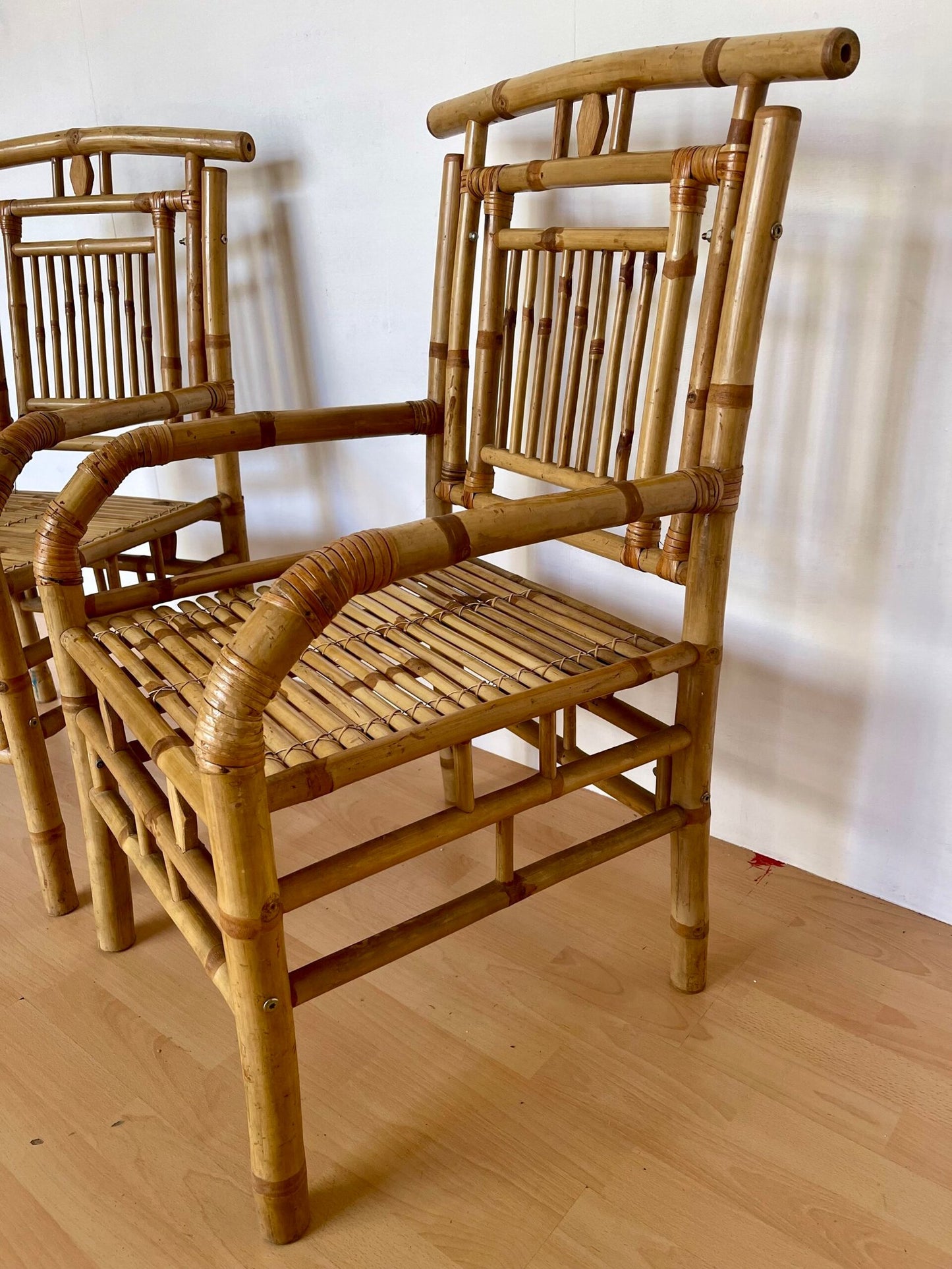 Coppia di sedie vintage in bambù intrecciato
